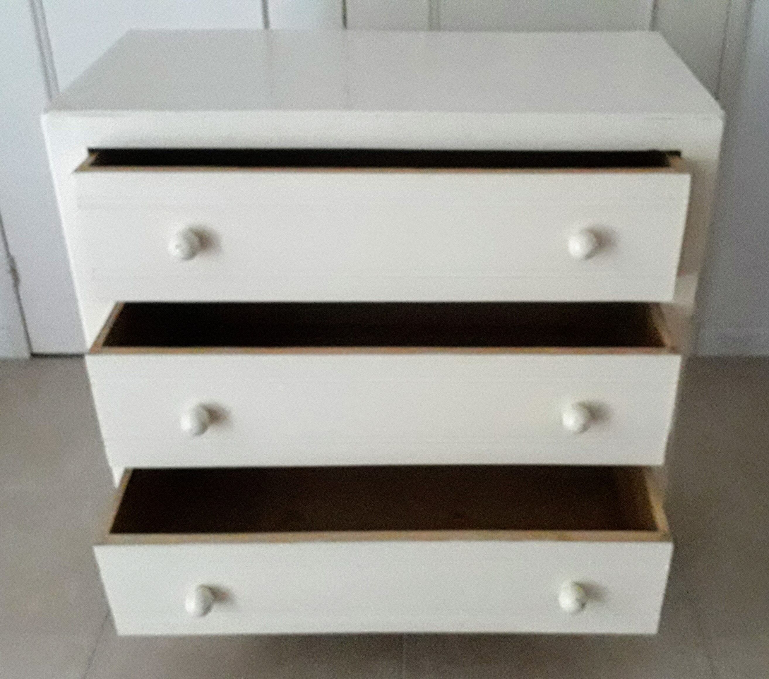 Commode Vintage blanche en bois