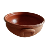Round terracotta dish