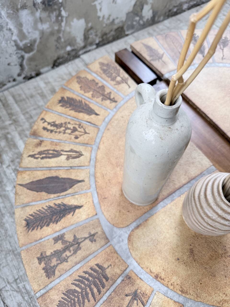 Table basse Roger Capron « grain de café »