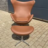 2x Fritz Hansen Egg Chair +1x Ottoman in Cognac leather NIEUW!!
