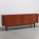 Buffet en teck danois avec portes tambour, années 1960.