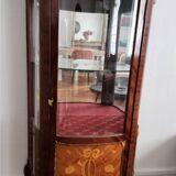 Louis XV style display case in curved glass and marquetry
