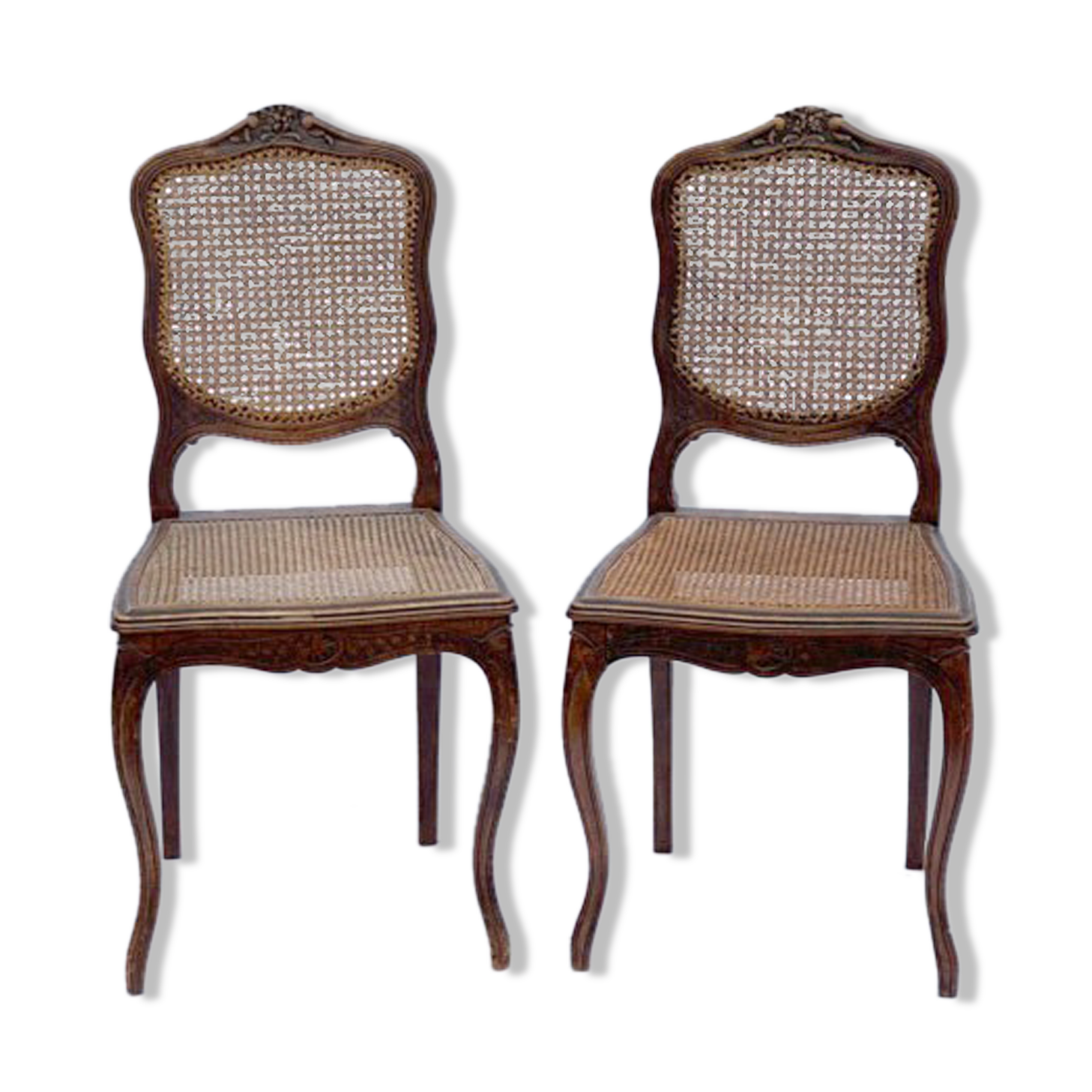Pair of chairs canned