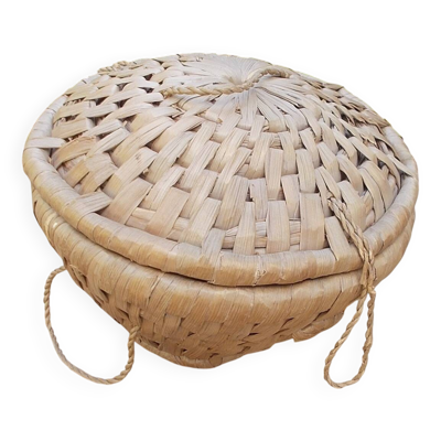 Panier ancien en osier rond avec couvercle