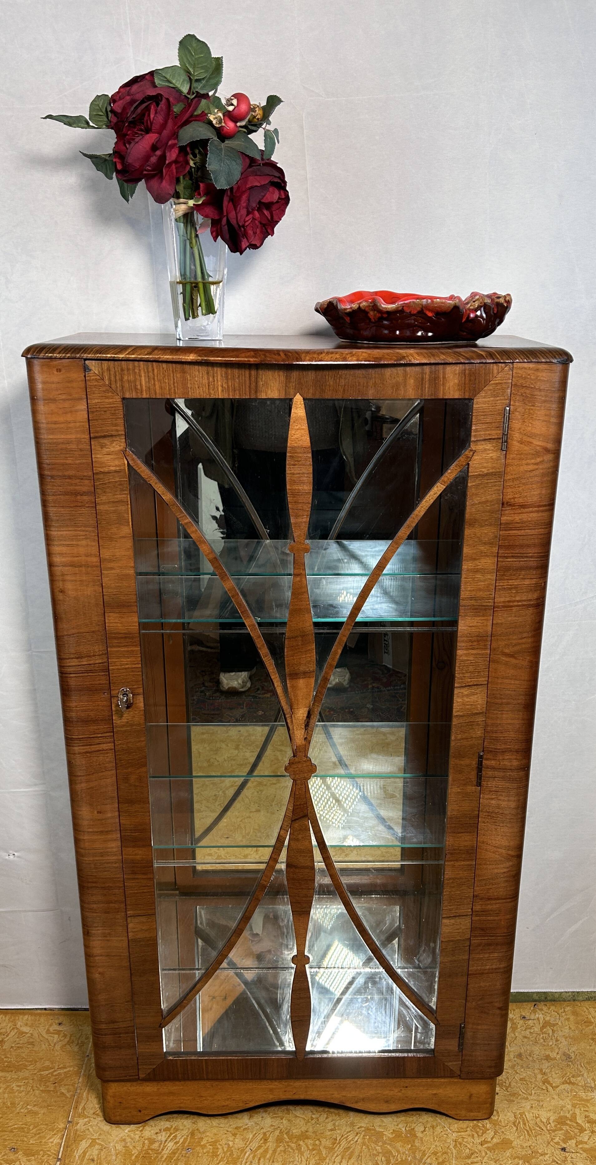 Art deco vintage brocante display cabinet walnut 1920-1930