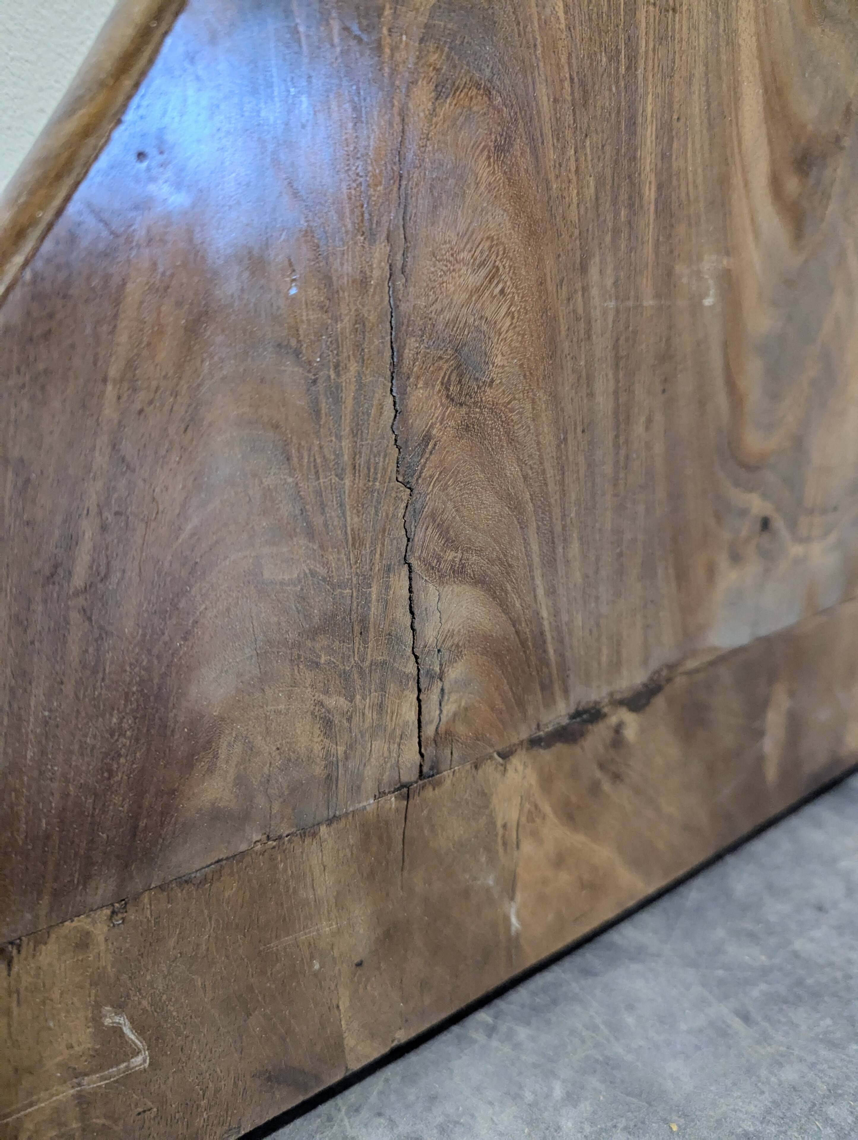 Restoration period daybed in flamed mahogany