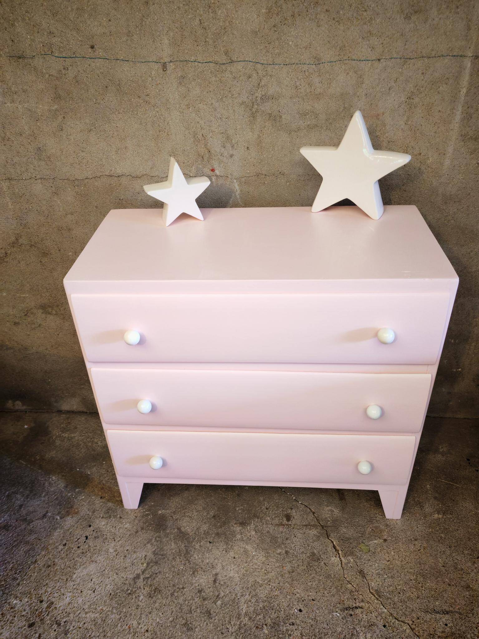 Commode rose poudré