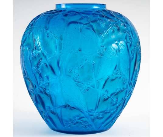 René Lalique (1860-1945) - Vase With “parakeets”