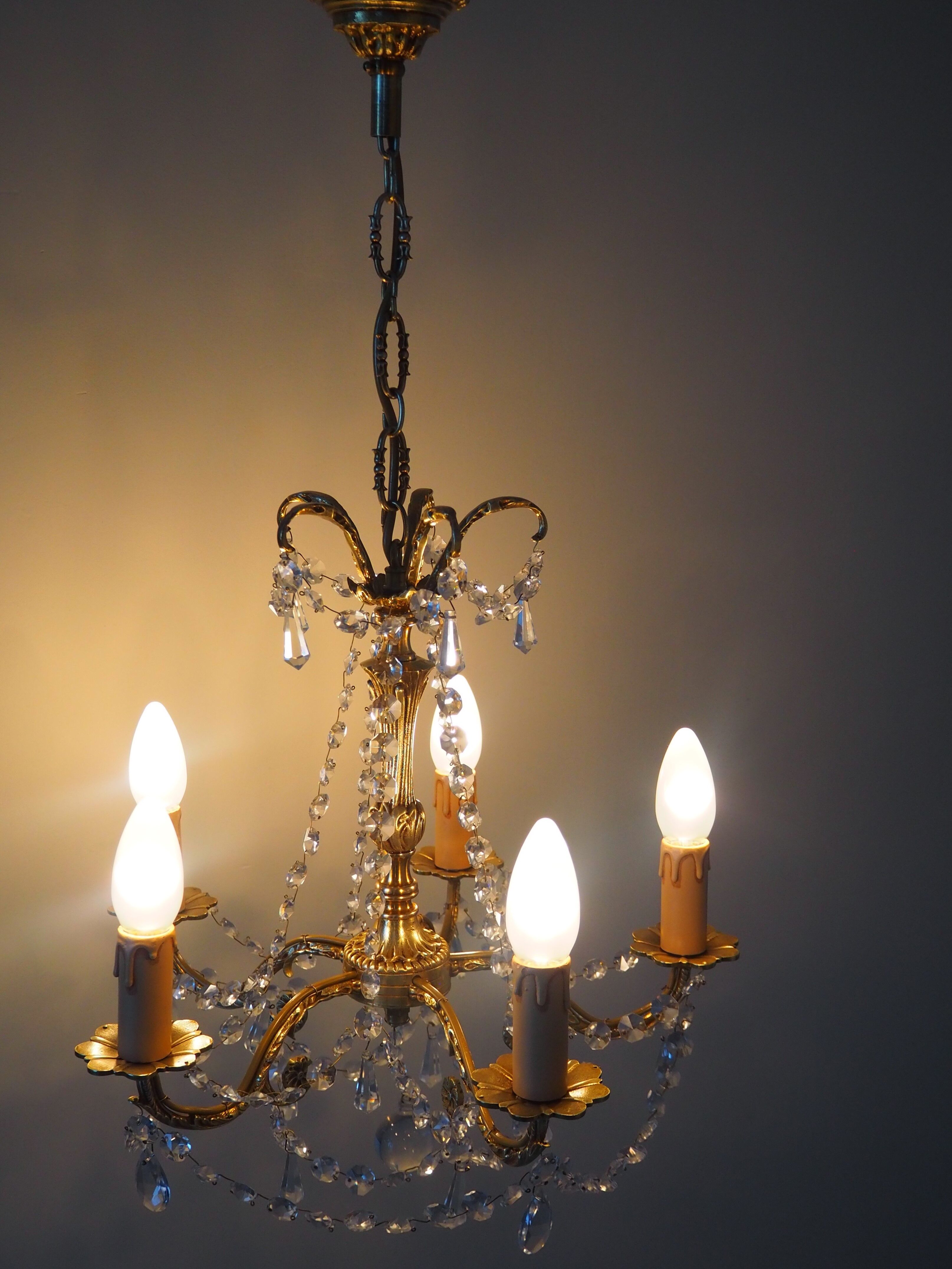 Bronze chandelier and crystal pendants – 5 lights