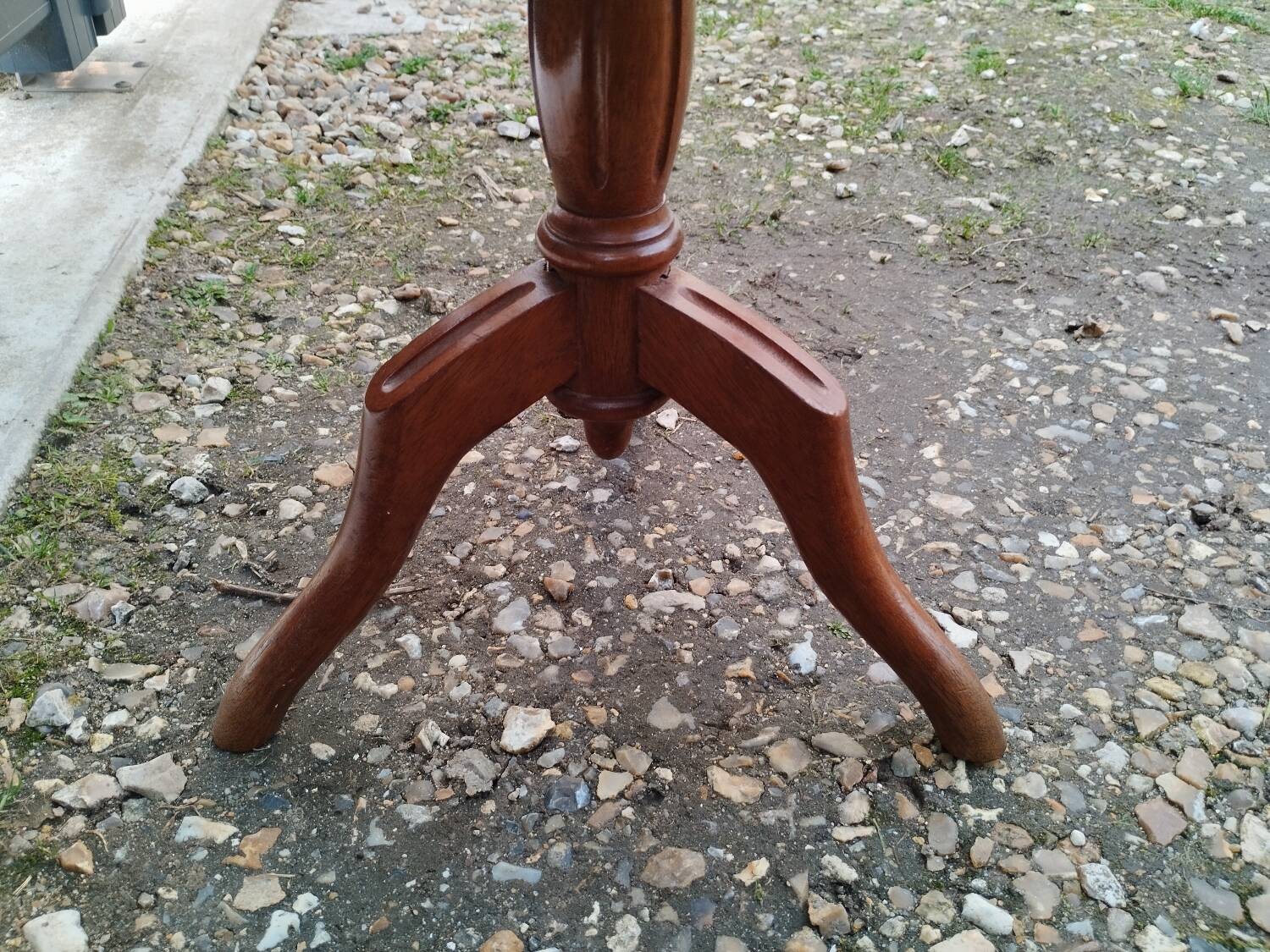 Louis xvi style bedside table marble top