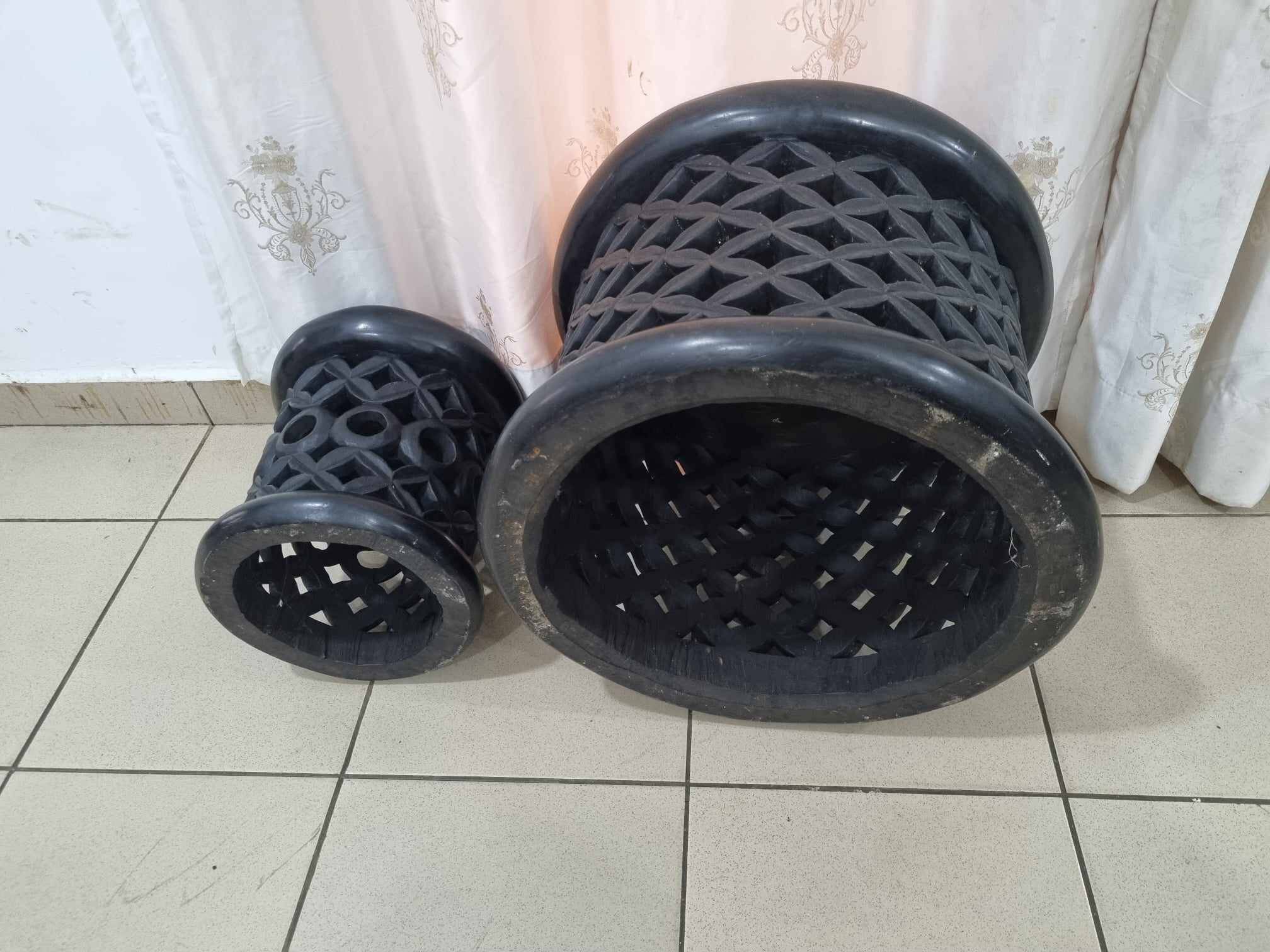 Bamileké African Coffee Table And Stool