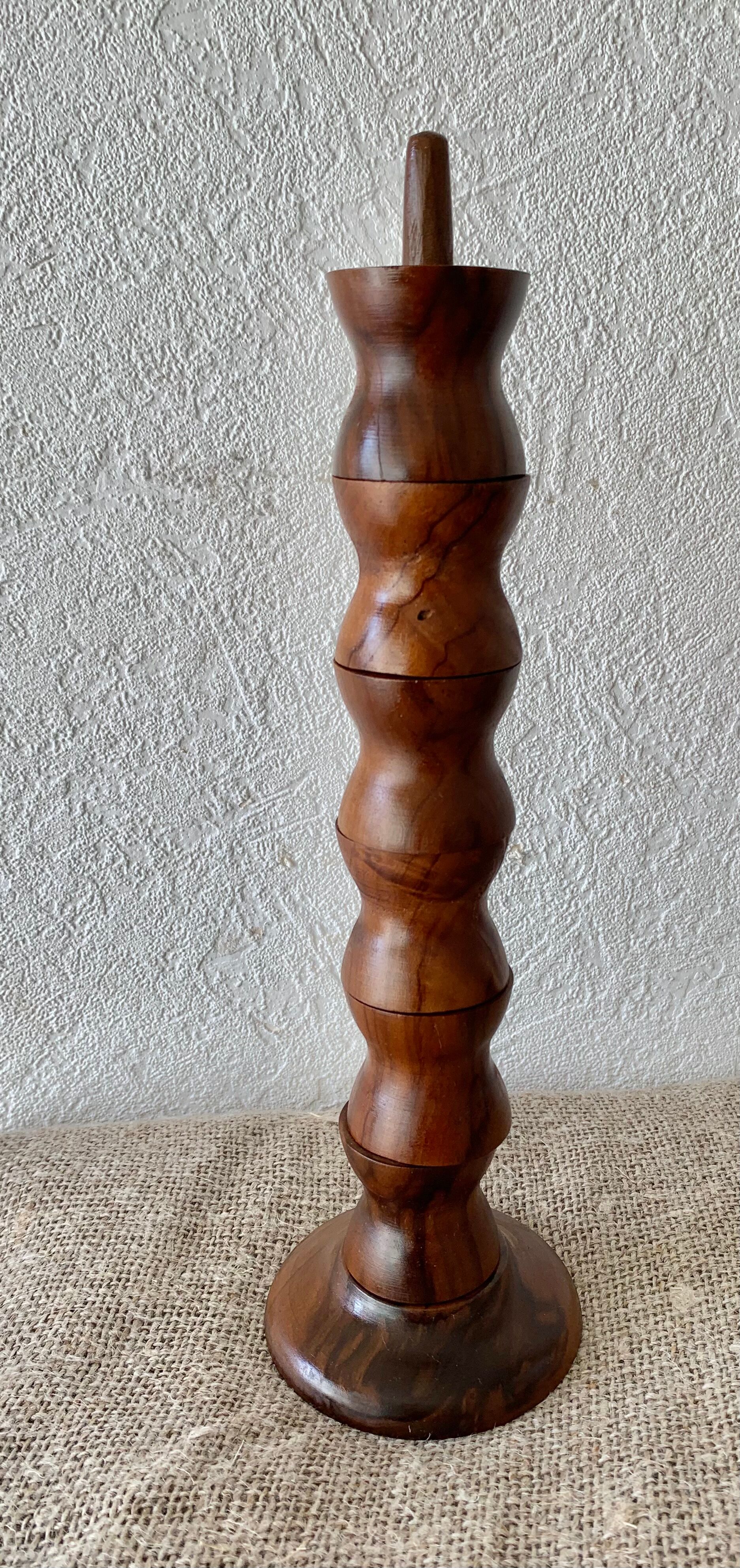 Coquetier en bois d’olivier
