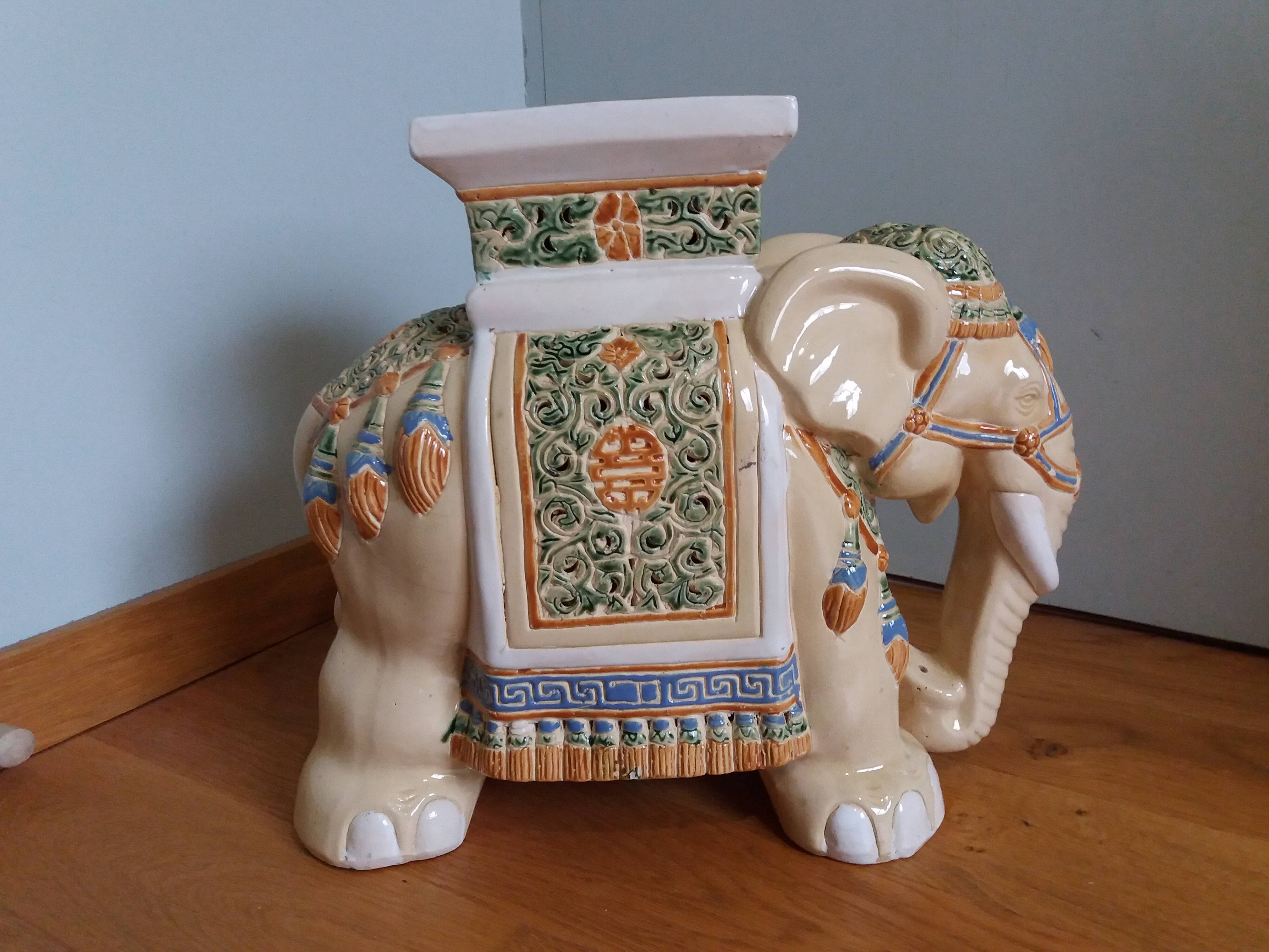Eléphant céramique ajourée