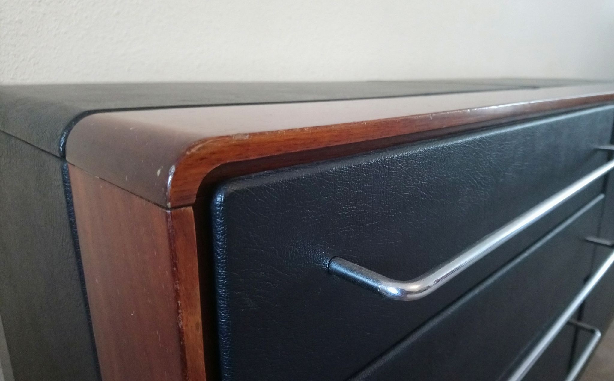 Rare row of wood and leatherette of the 60s 70s