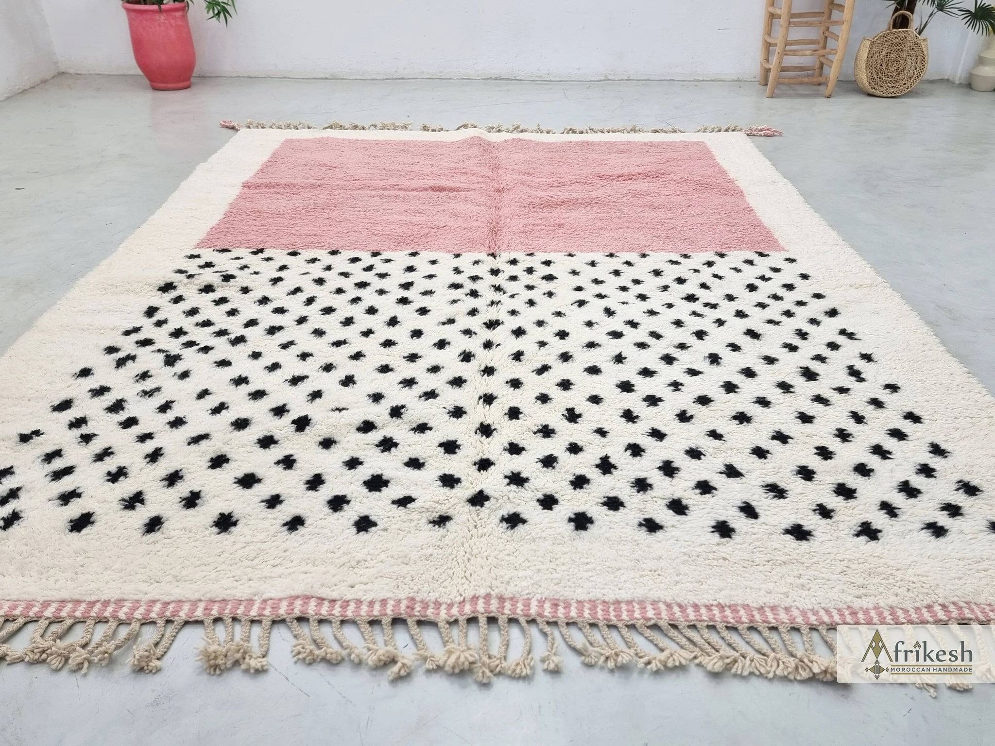 Moroccan rug in natural wool 3 x 2 m