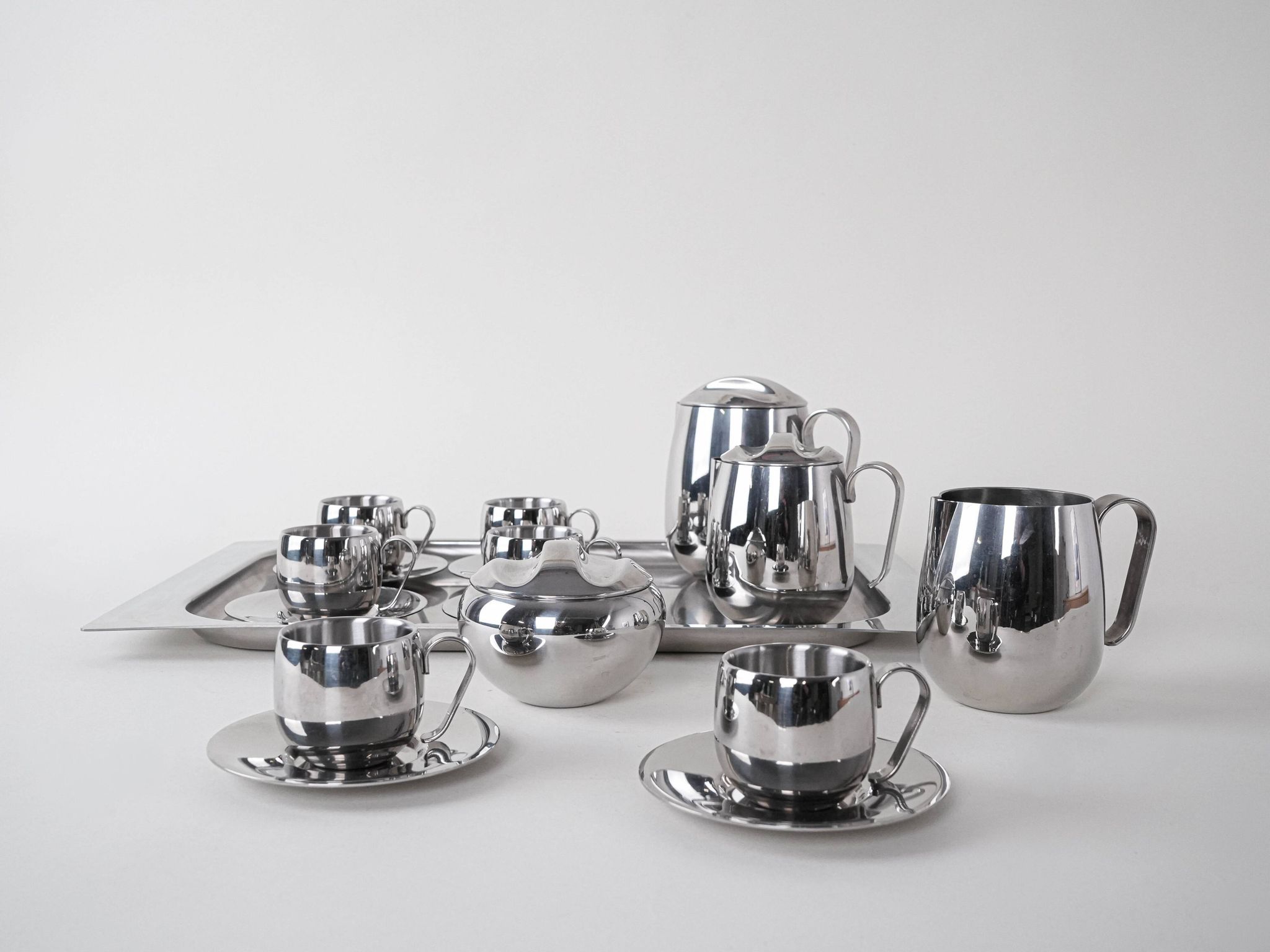 Service à café et à thé, design italien, années 1980, fabriqué en Italie.