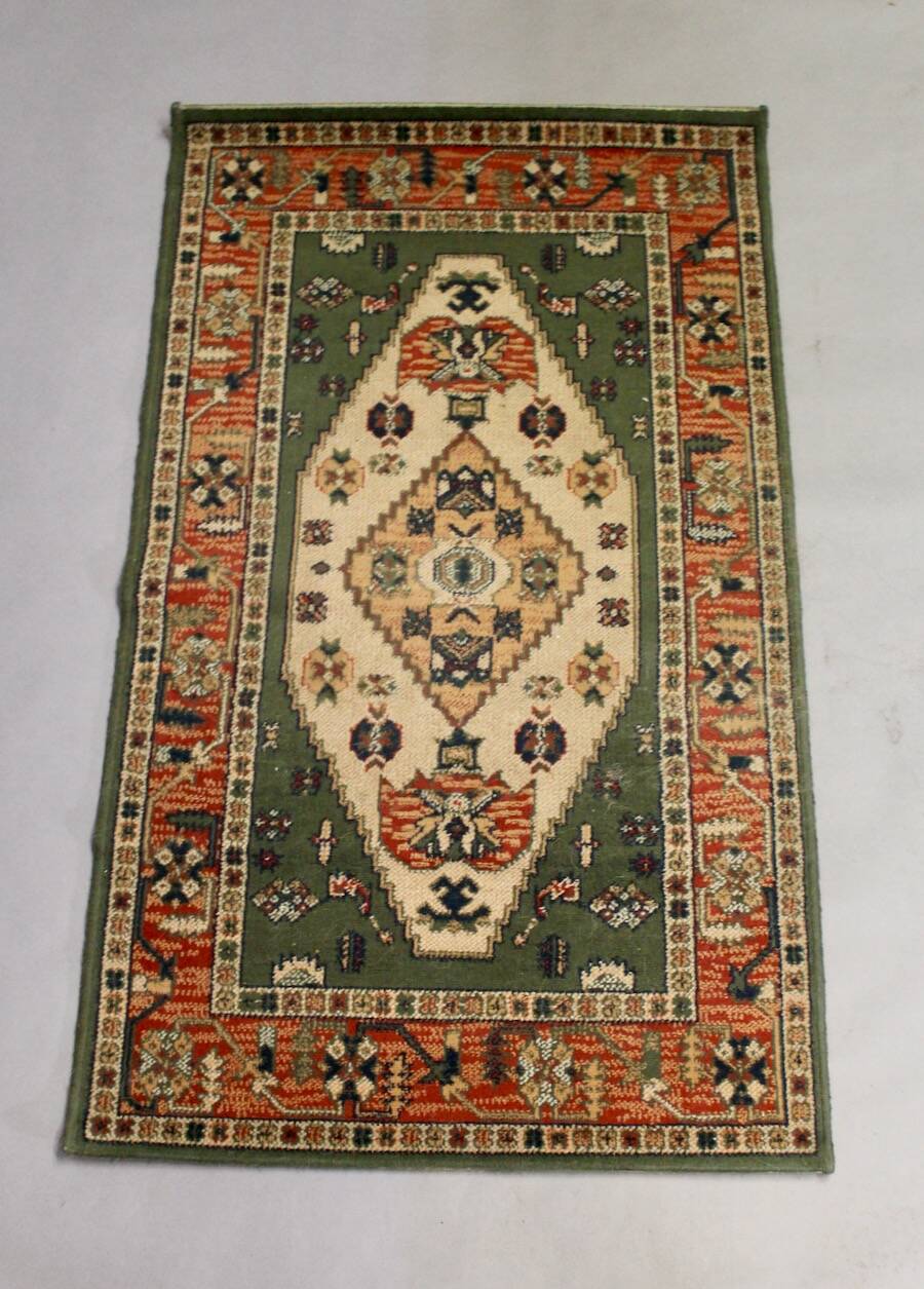 Oriental decorative rug collection Caméo Belgium weavers 148 cm x 80 cm