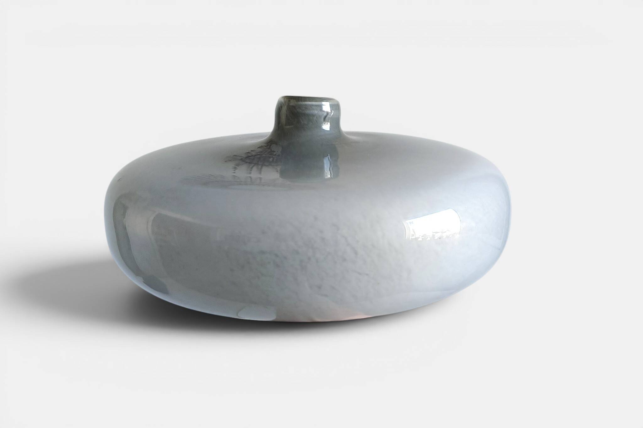 Vase en verre fumé Murano italien moderne / minimaliste, Italie, années 1970