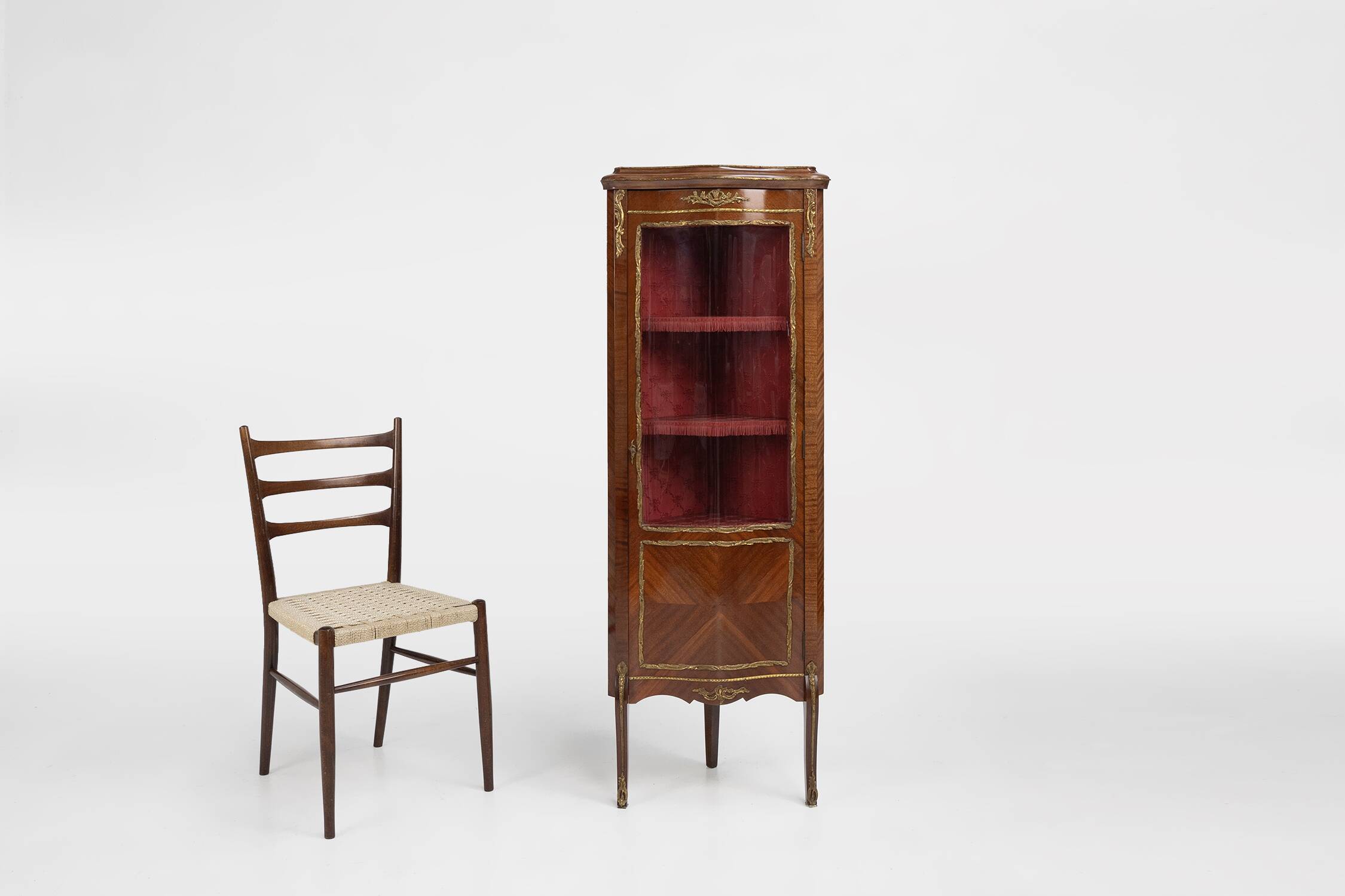 French 20th Century Louis XV style corner display cabinet with arched glass, ca 1950