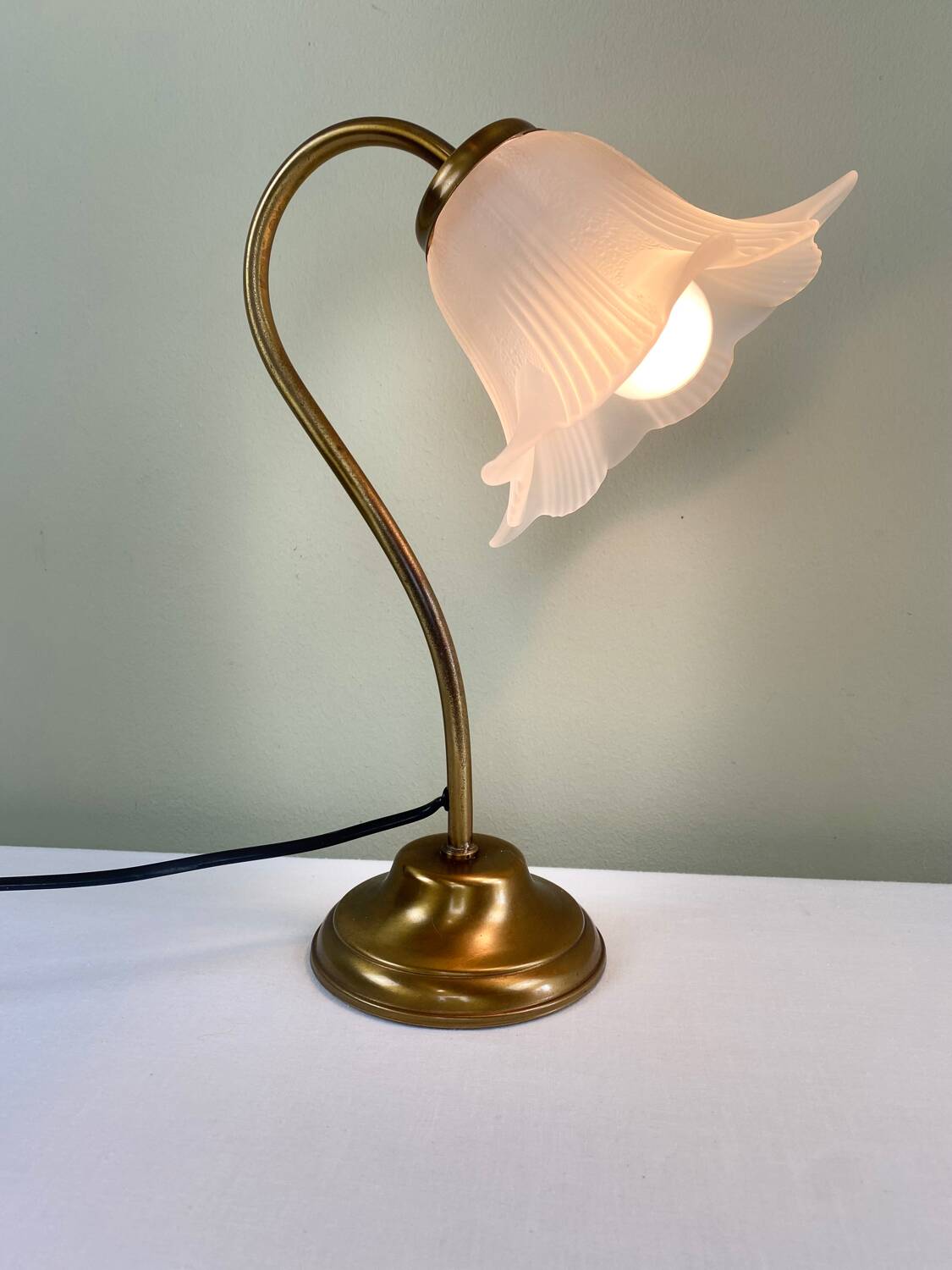 Lampe tulipe en laiton