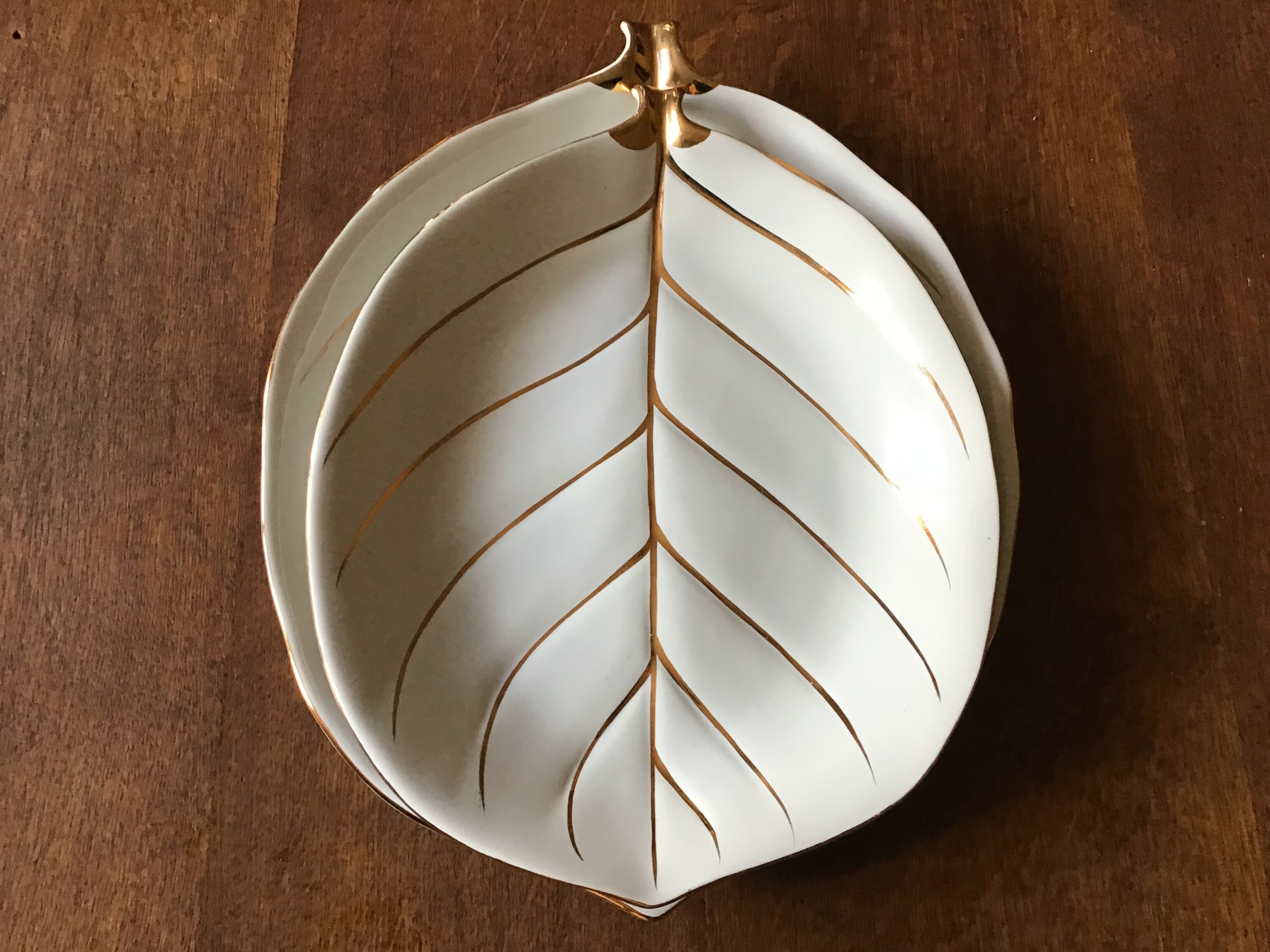 2 leaf cups