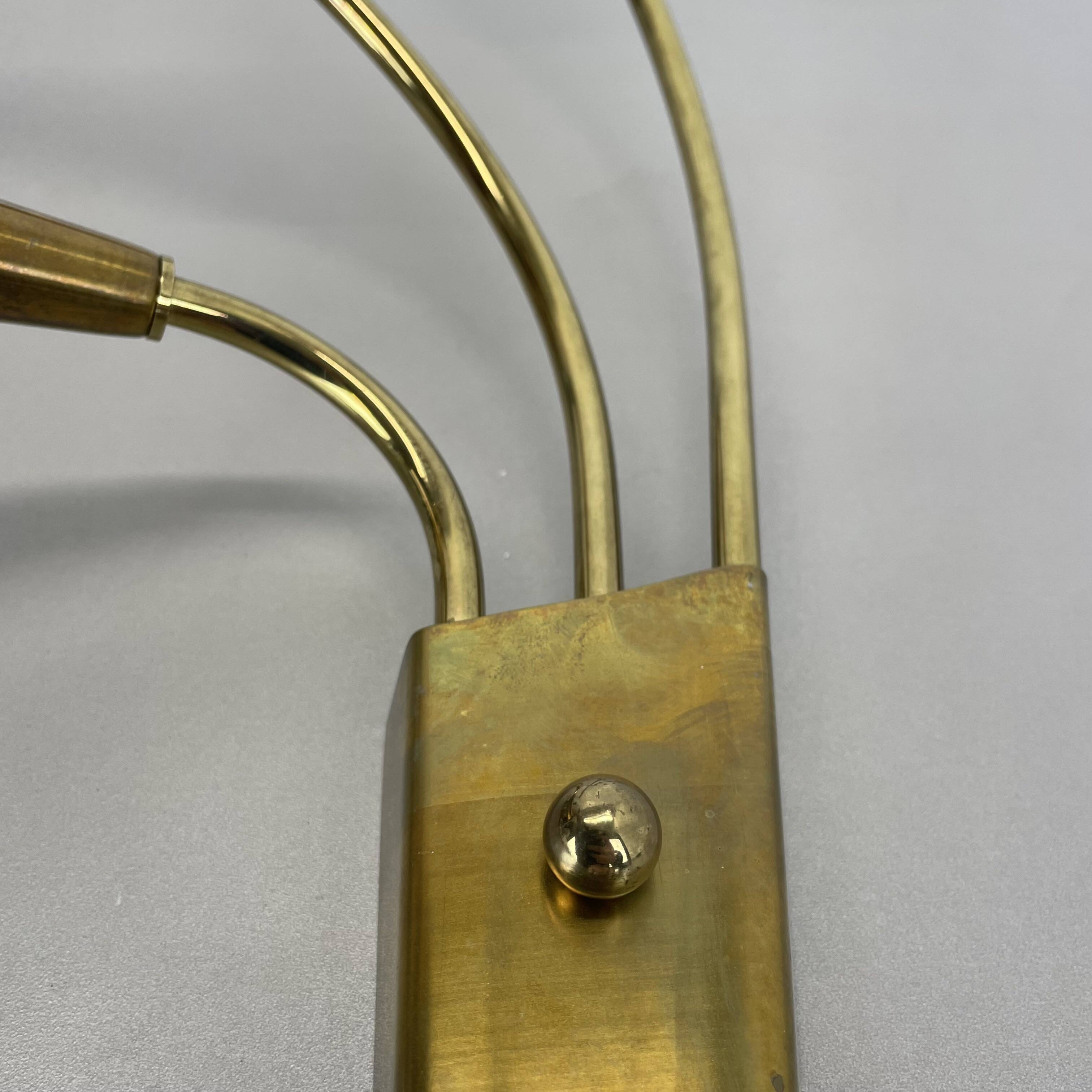 rare minimalist 53cm Brass Stilnovo Style Theatre Wall Light Sconce, Italy 1950s