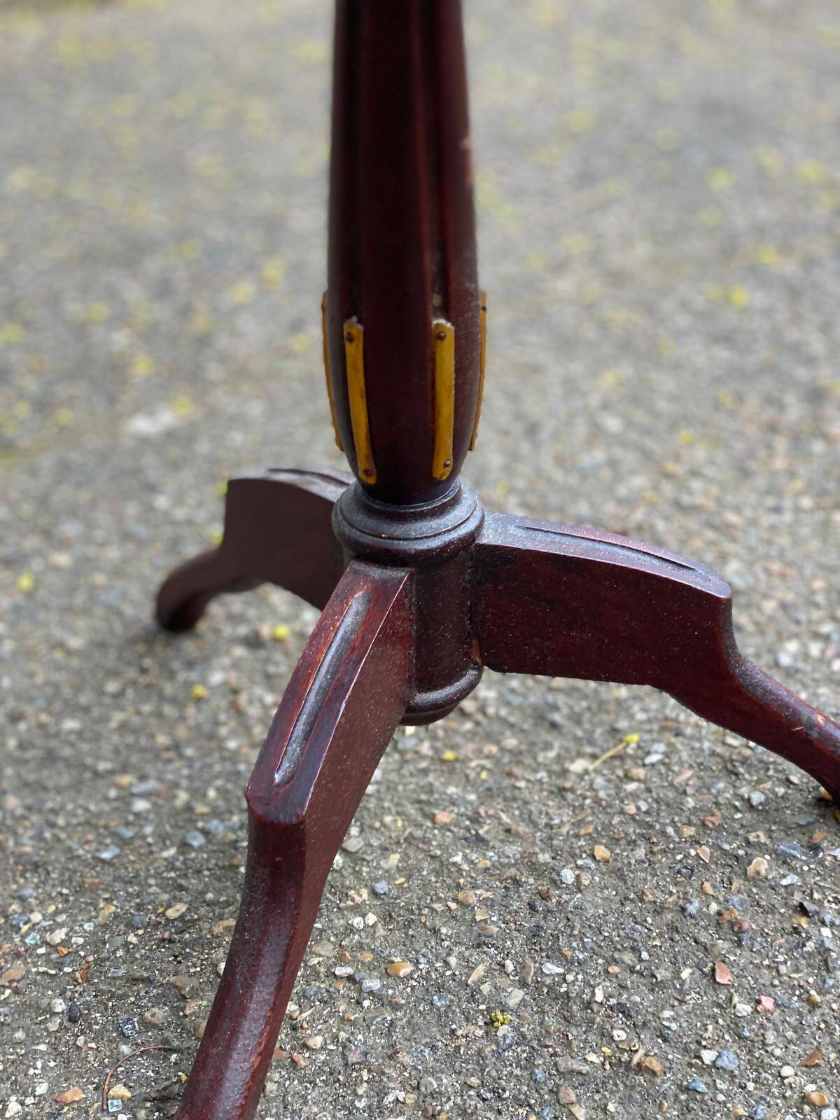 Tripod marble guéridon in gilded Louis XVI style.