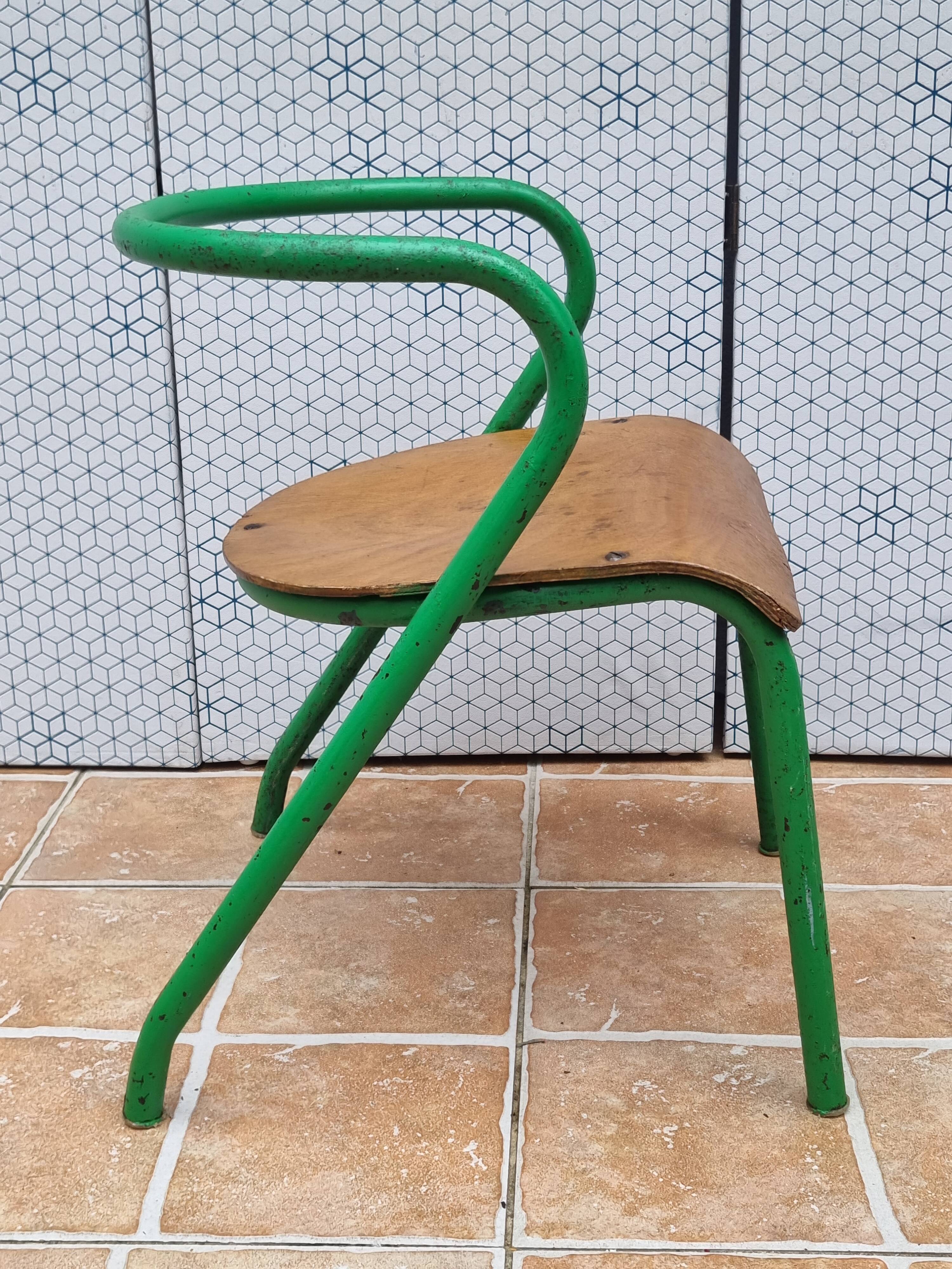 Mullca 300 children's chair by Jacques Hitier – Design from 1949