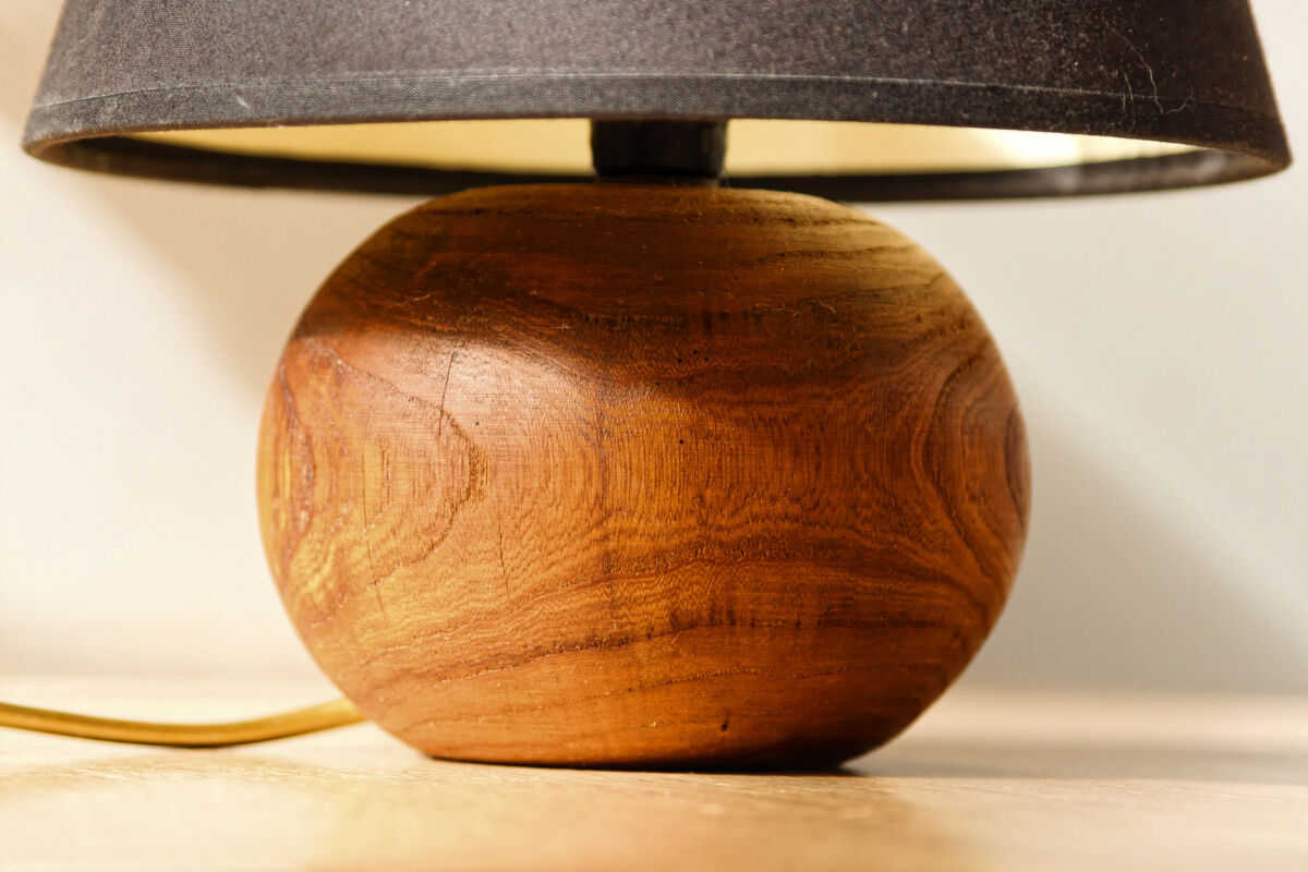 Wooden bedside lamp, ball foot