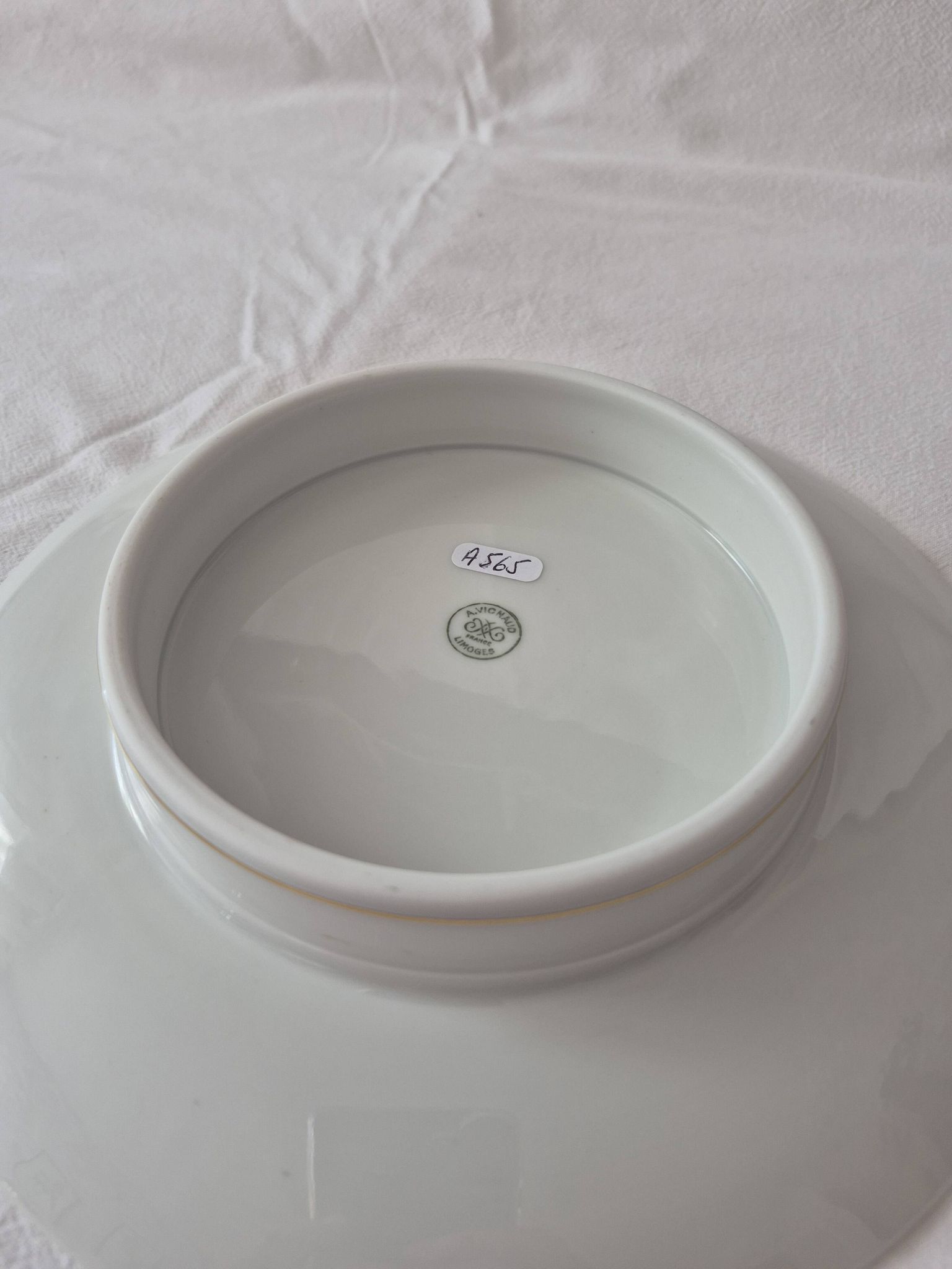 Dish on pedestal, Limoges porcelain, Albert Vignaud manufacture A565