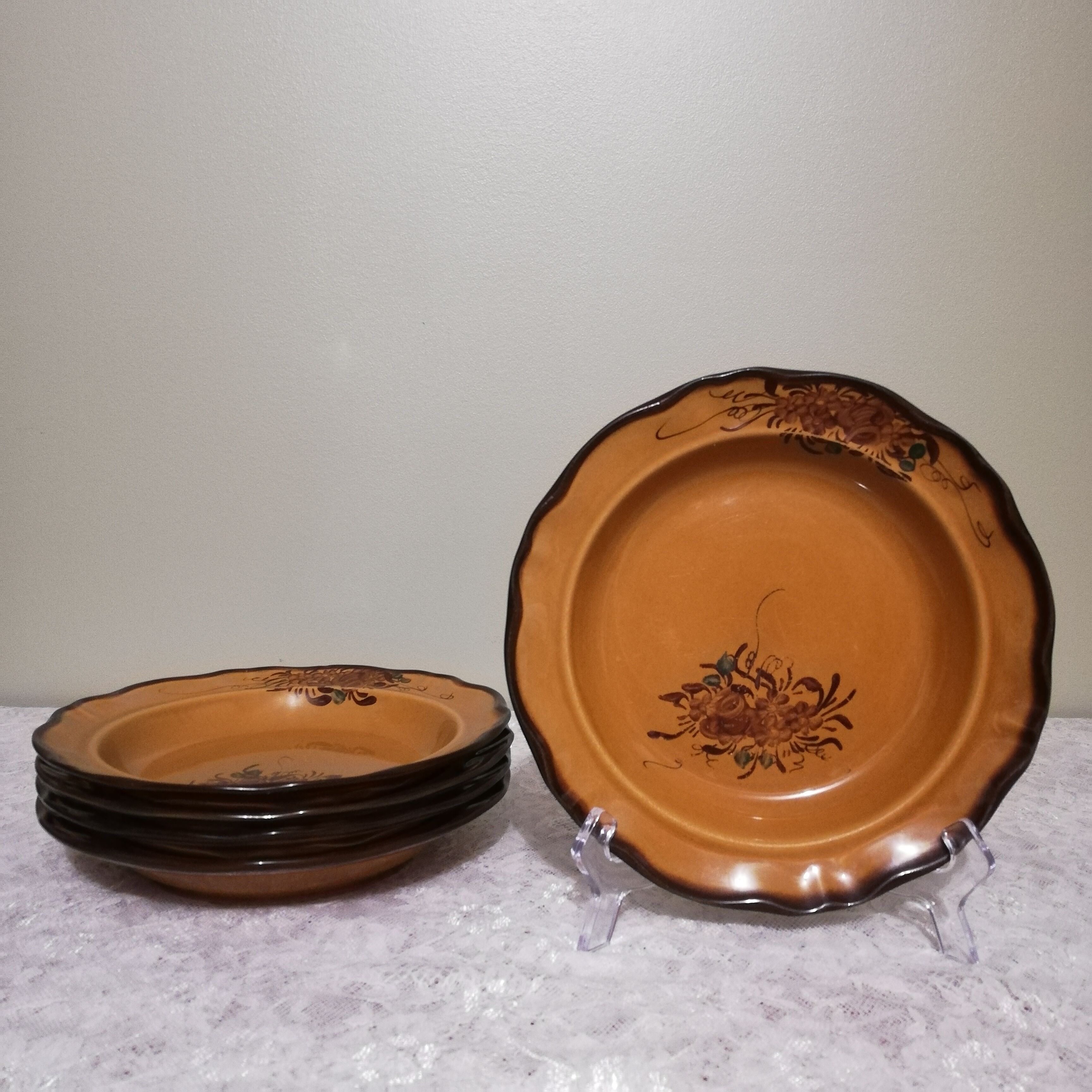 Set of 5 hollow plates in polish ceramic