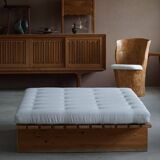 Modern Danish daybed, reupholstered, made of pine, by Nyt i Bo, 1970s.