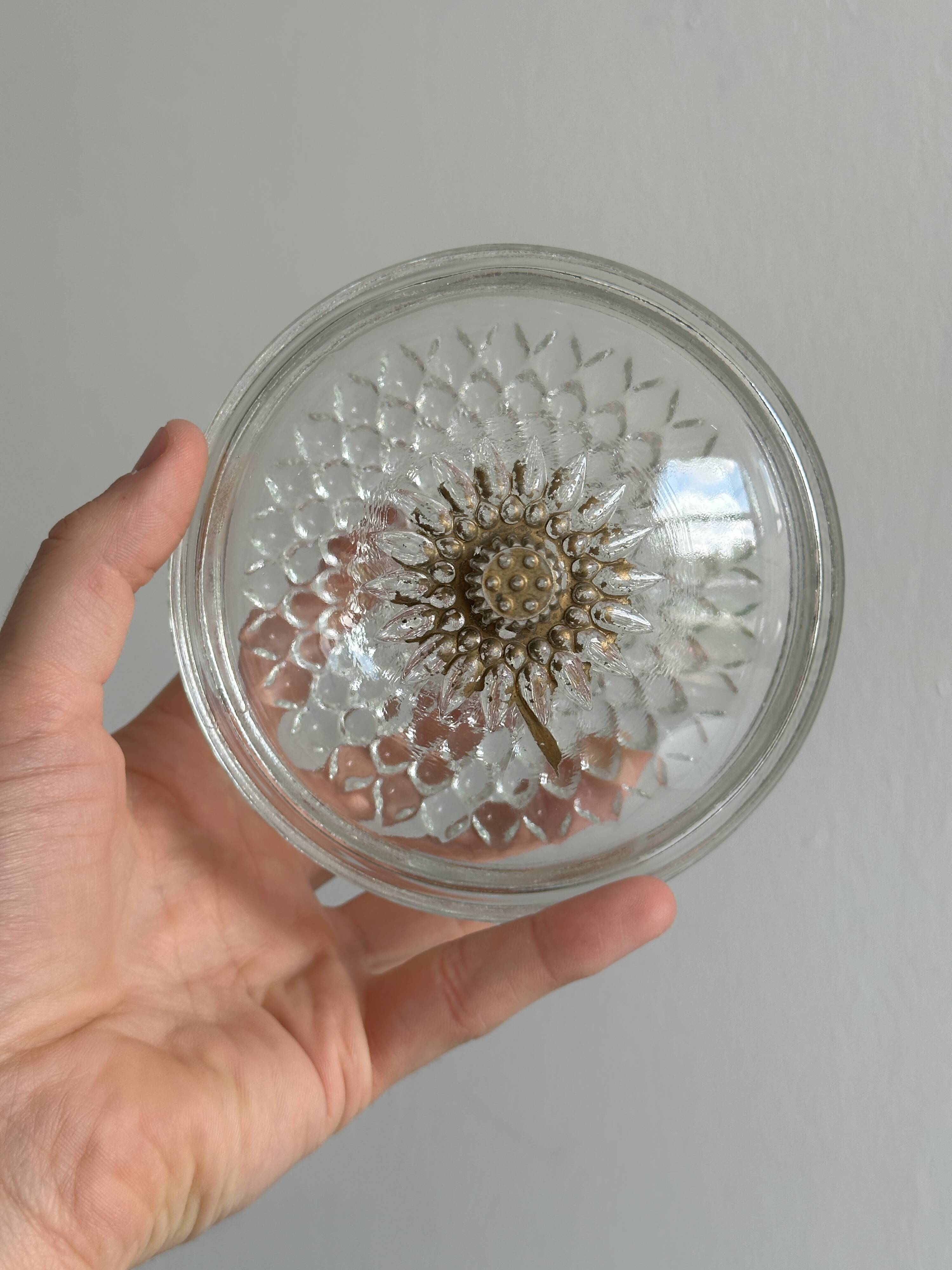 Sugar bowl box with glass lid floral decoration.