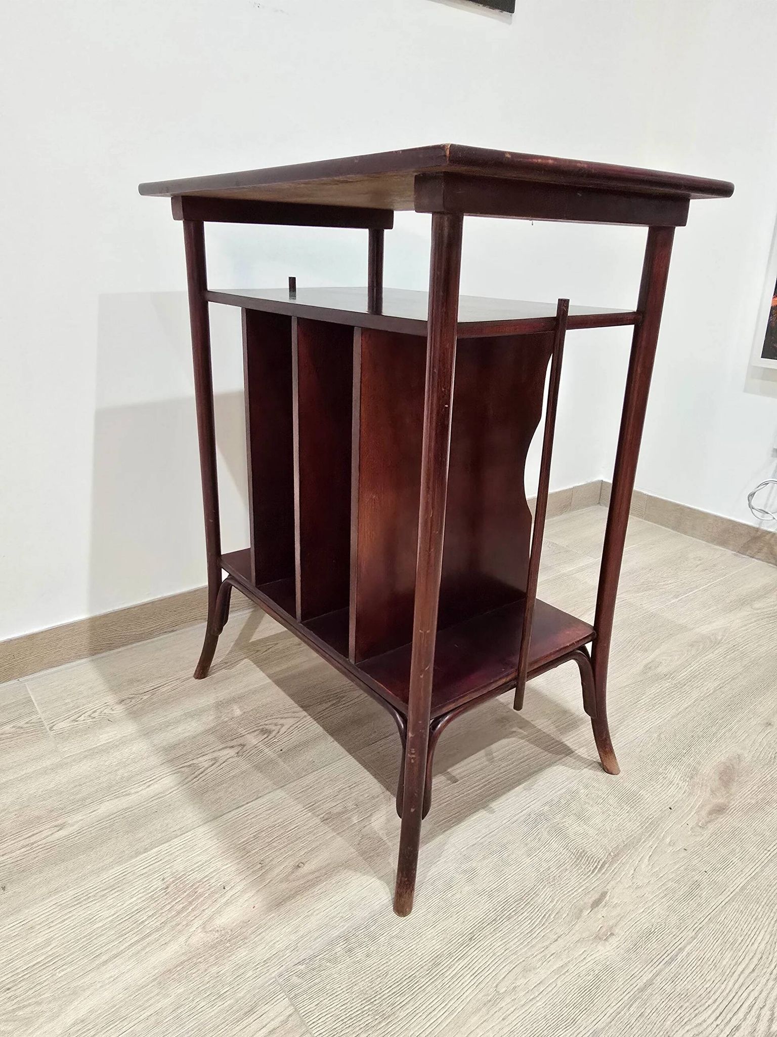 Rare Thonet Wien music table circa 1900 – wooden sheet music holder