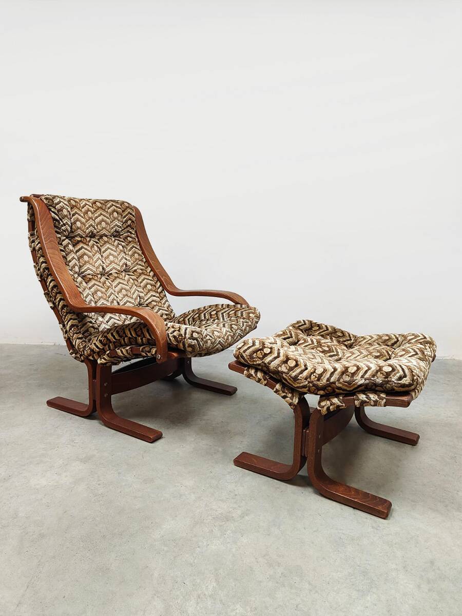 Vintage Siesta lounge chair & ottoman