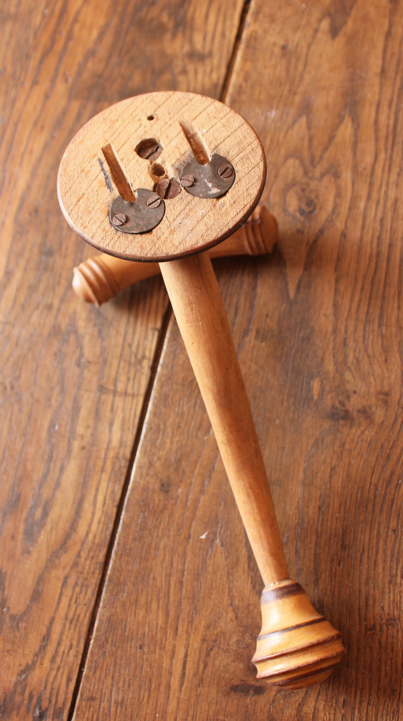 Double wood hook ball hook