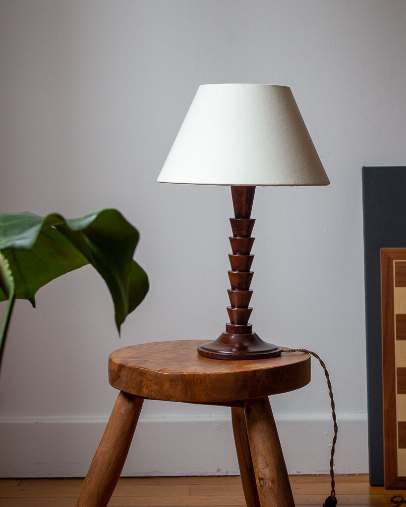 Modernist walnut wood table lamp - 70s