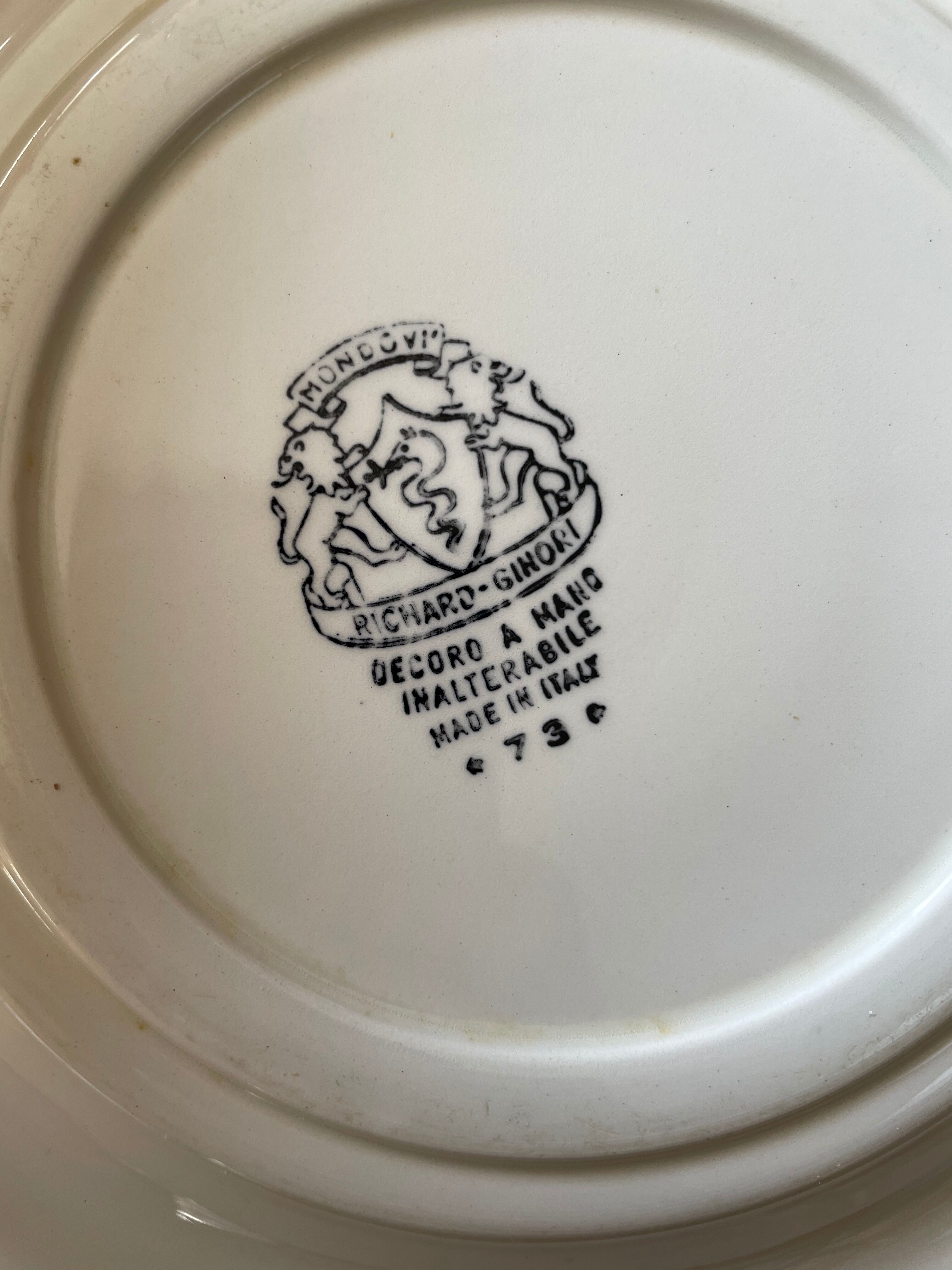 Set of 8 Ginori dessert plates