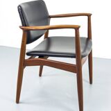 Fauteuil en teck danois par Erik Buch pour Ørum Møbelfabrik, années 1960.