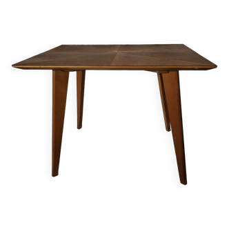 Coffee table from the 50s spindle feet