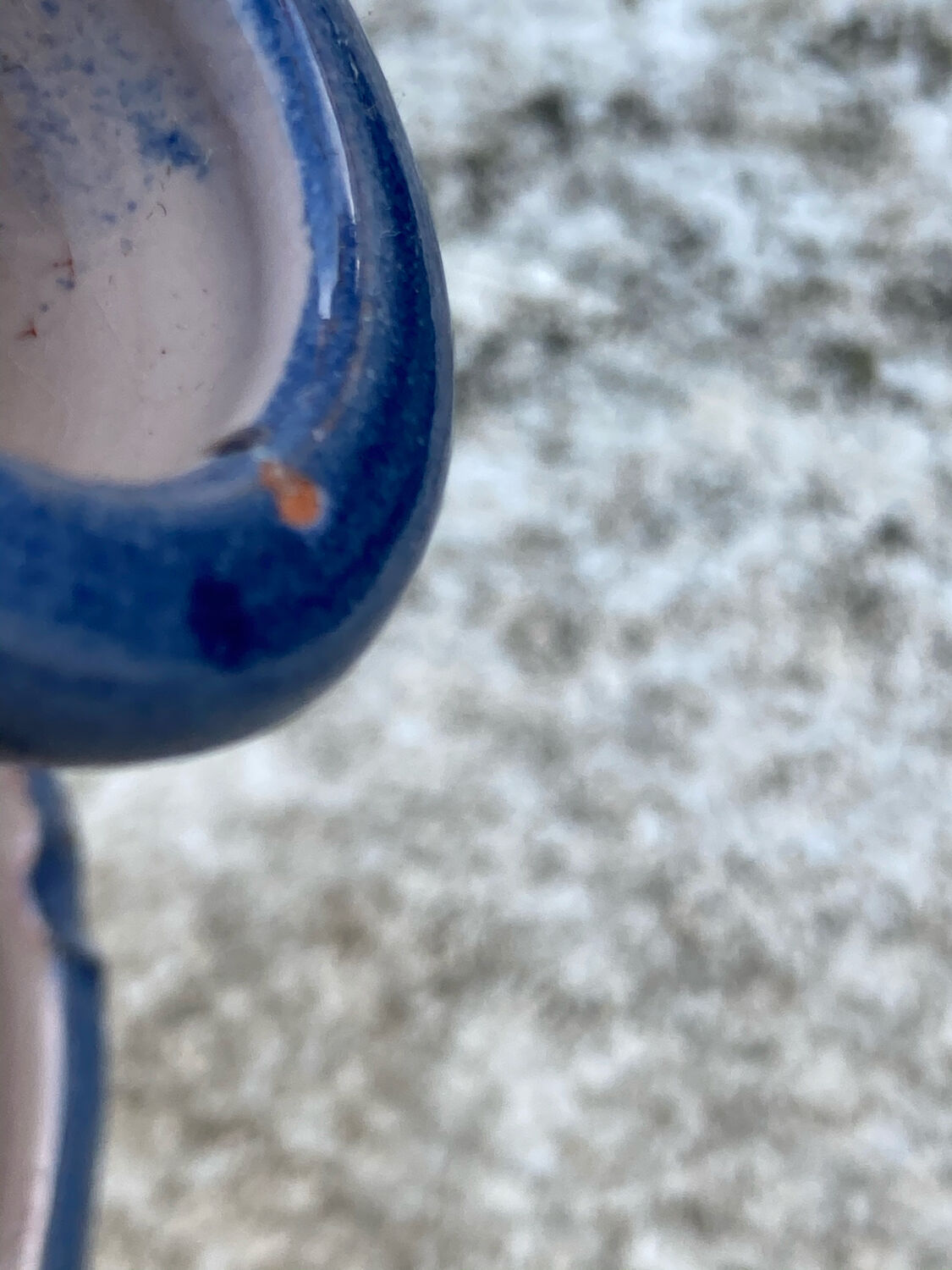 Ceramic candle holder