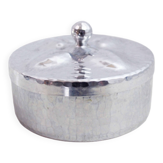 MAGGI box in hammered metal