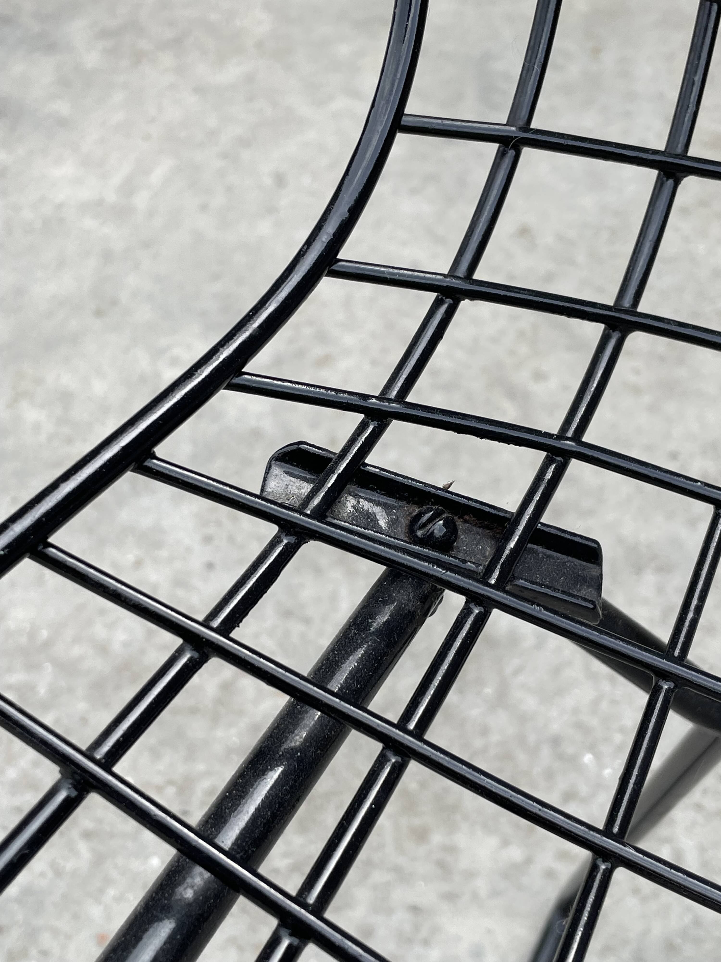 Harry Bertoia Chair 420 "wire" Knoll International in black