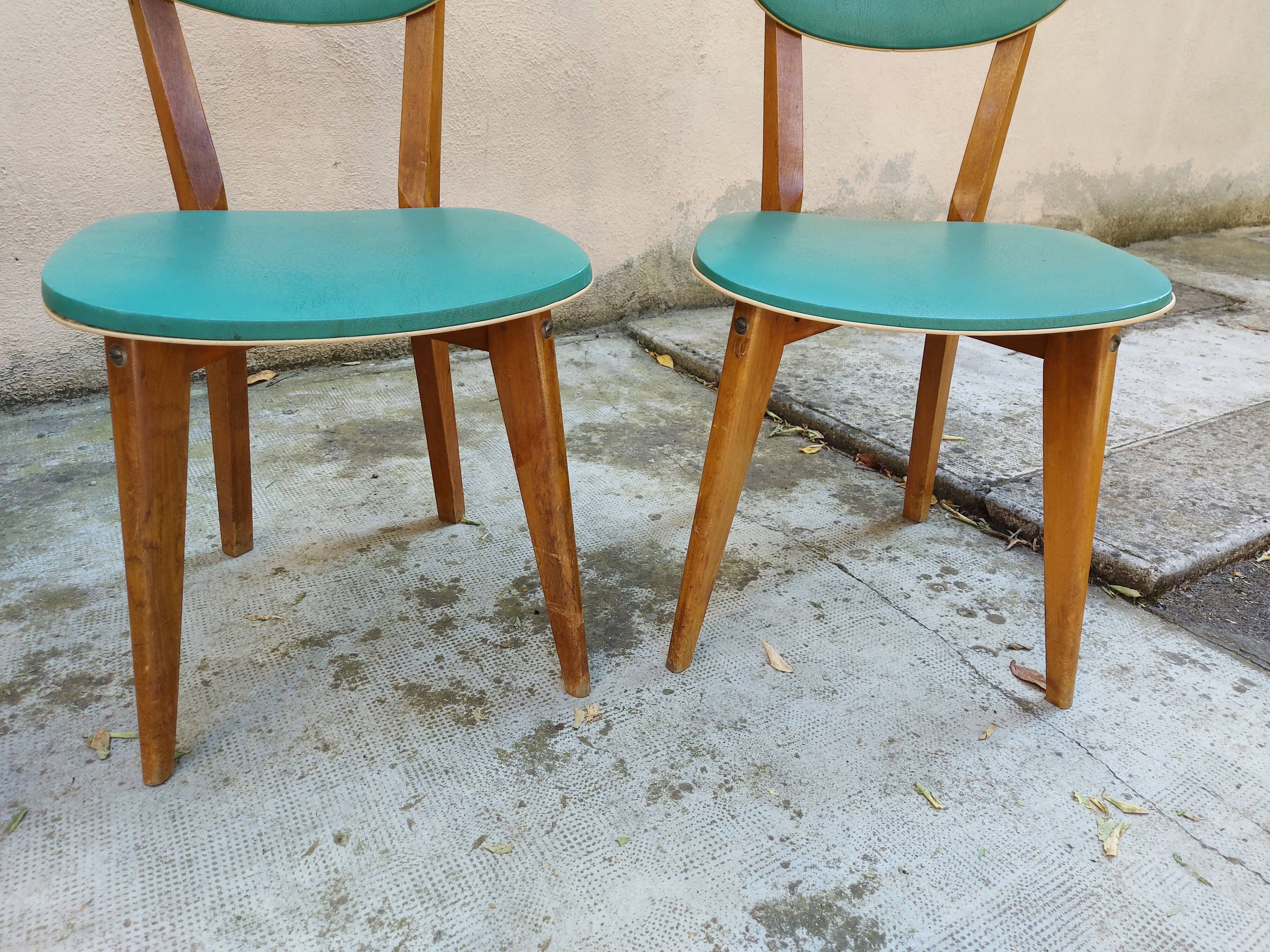 3 chaises vintages, assise et dossier en skaï