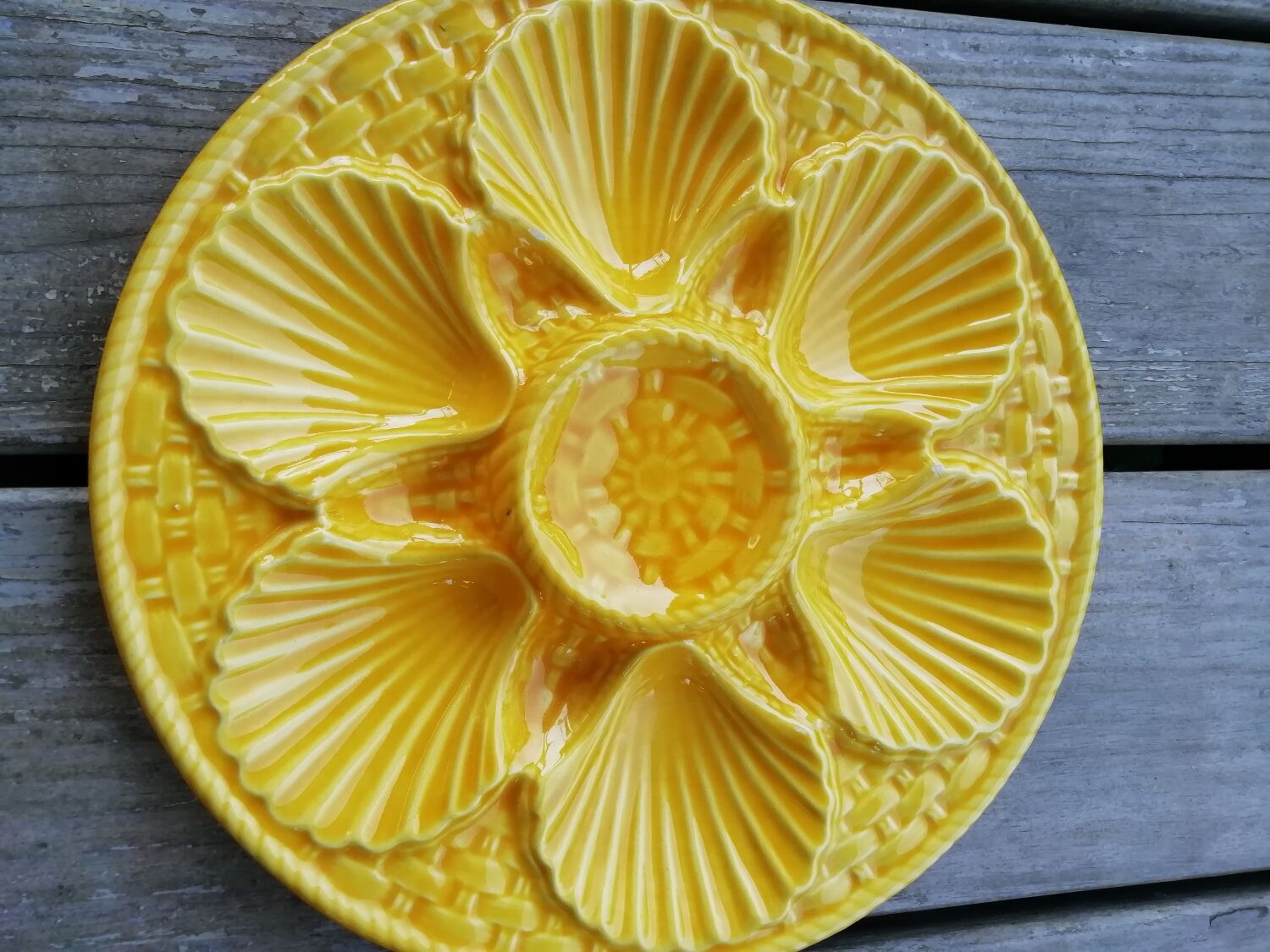 Series of oyster plates