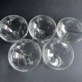 5 coupes à champagne en verre soufflé décor taillé abeilles