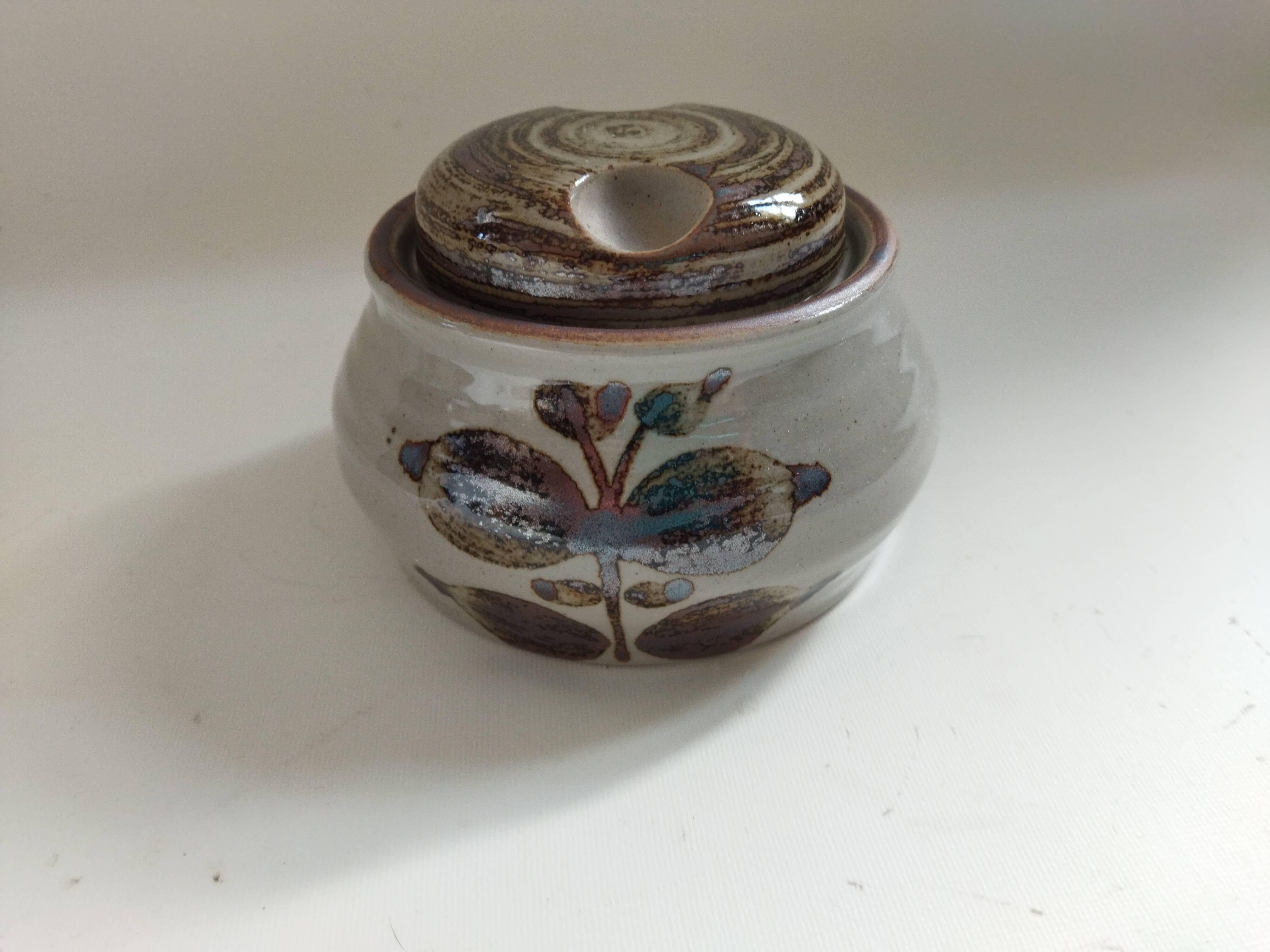 Arnon sandstone sugar bowl