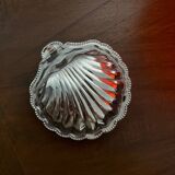 Shell-shaped butter dish