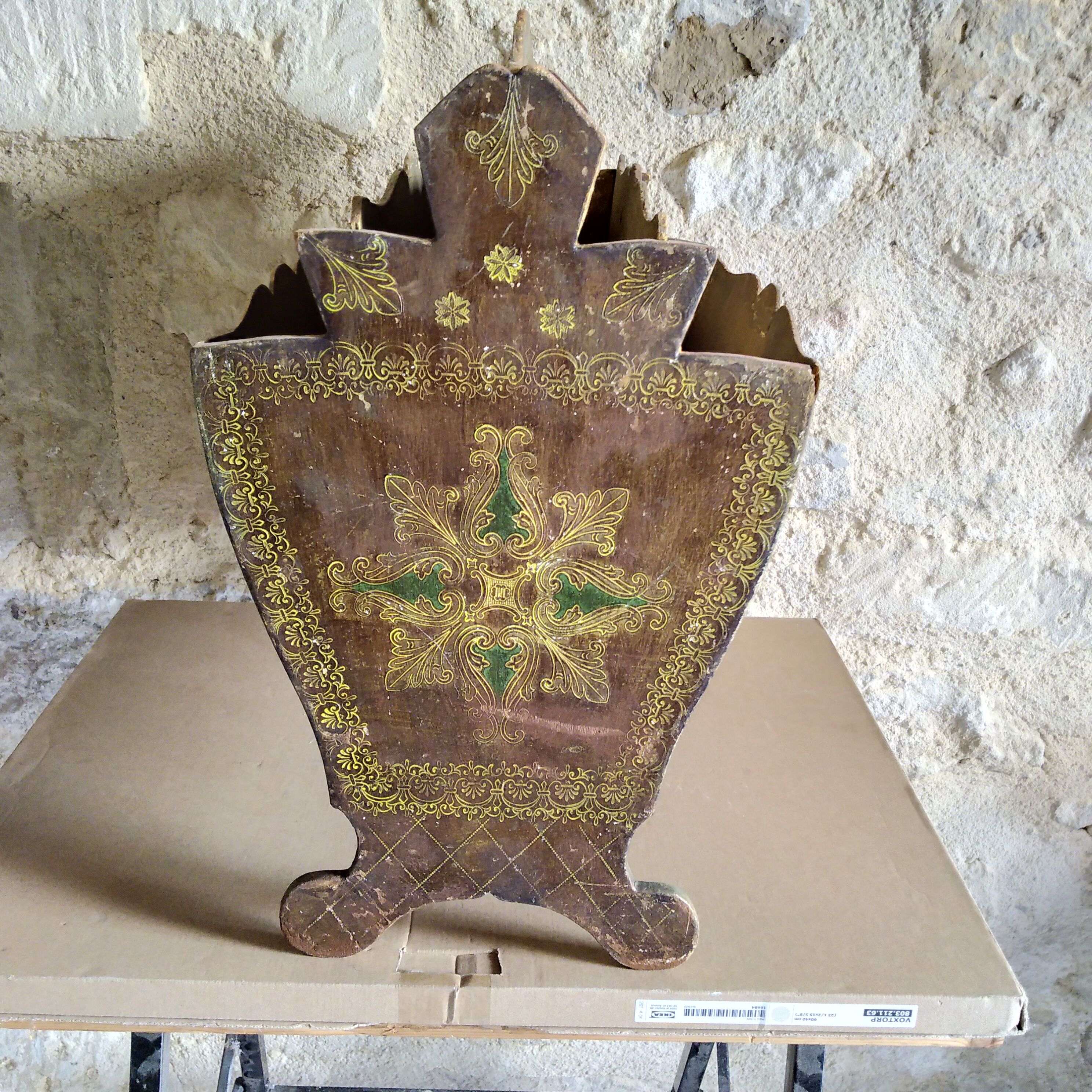 Venetian wooden magazine door