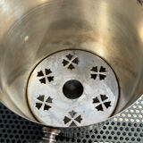 Champagne bucket with its fund